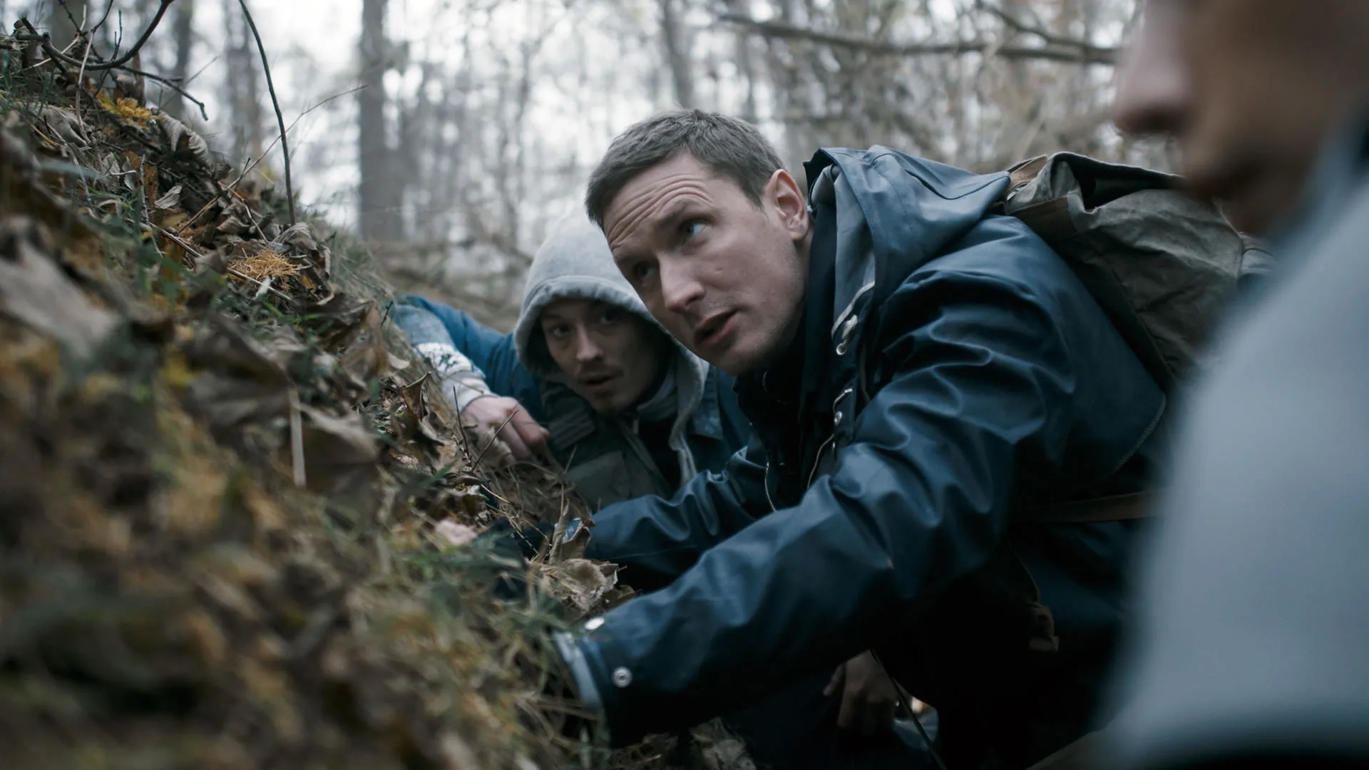 Mikkel Boe Følsgaard and Lukas Løkken in The Rain: Survival of the Fittest (2019)