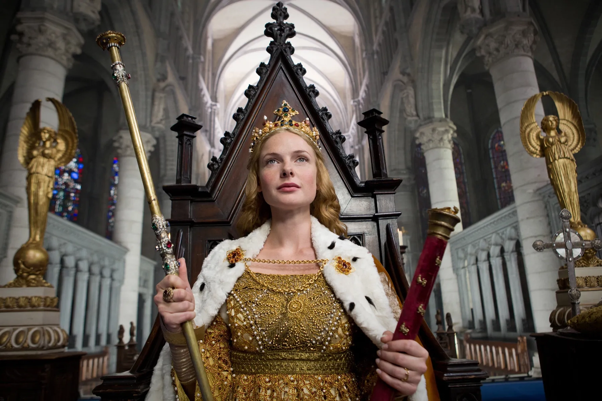 Rebecca Ferguson in The White Queen (2013)