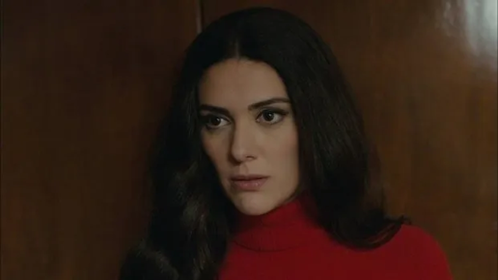 Bergüzar Korel in Karadayi (2012)