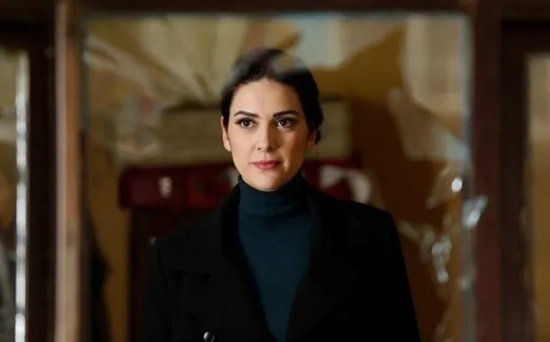 Bergüzar Korel in Karadayi (2012)