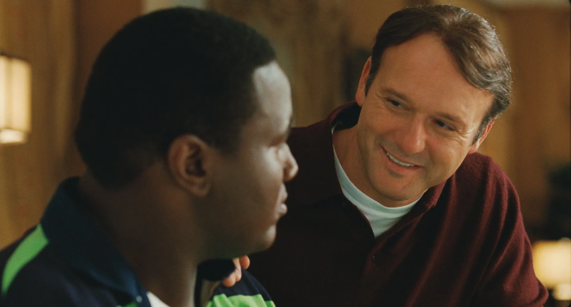 Tim McGraw and Quinton Aaron in The Blind Side (2009)
