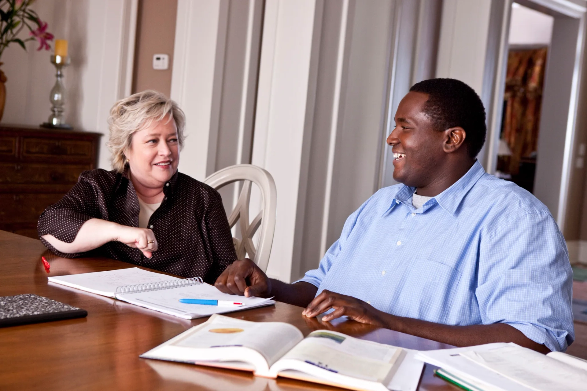 Kathy Bates and Quinton Aaron in The Blind Side (2009)