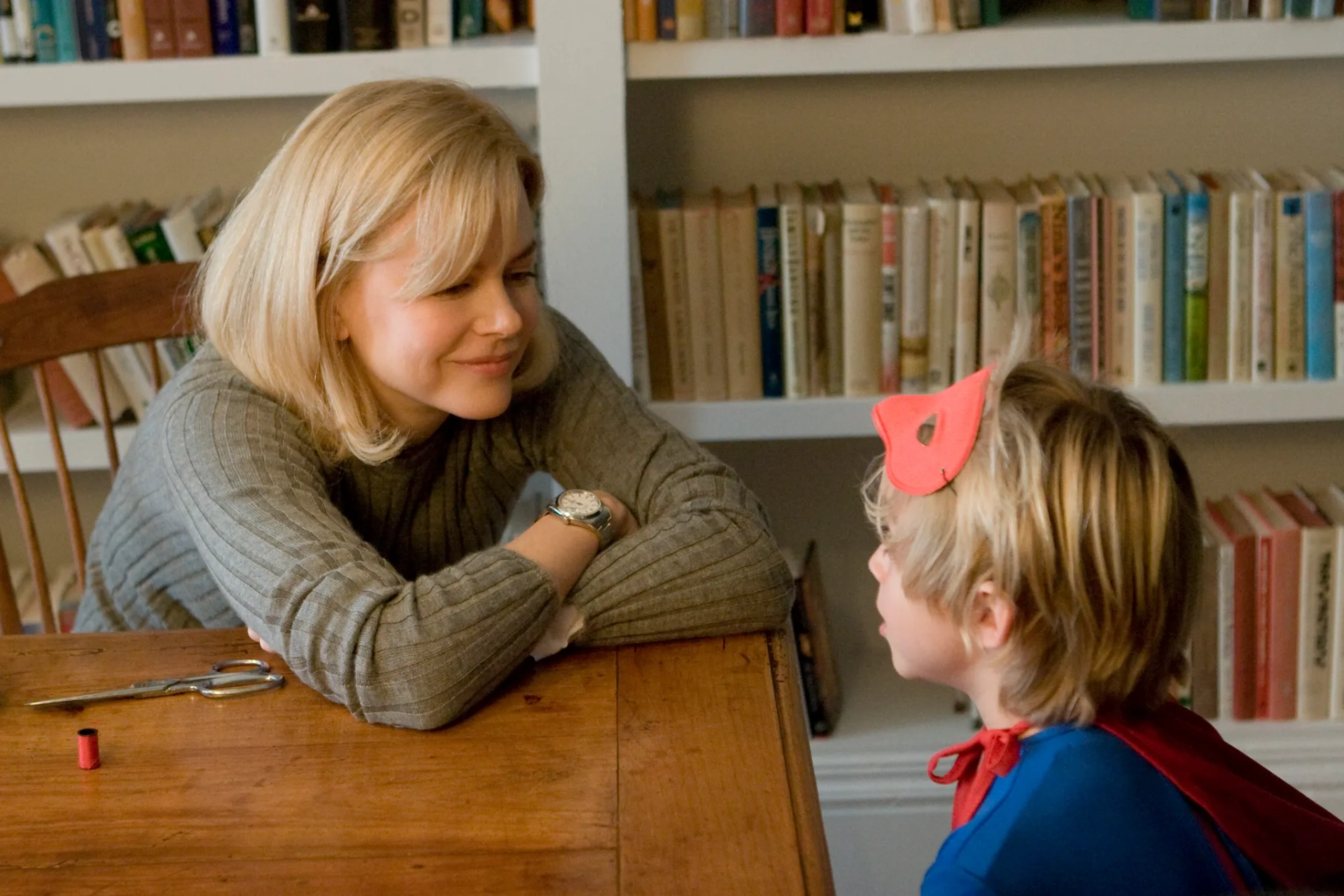 Nicole Kidman and Jackson Bond in The Invasion (2007)