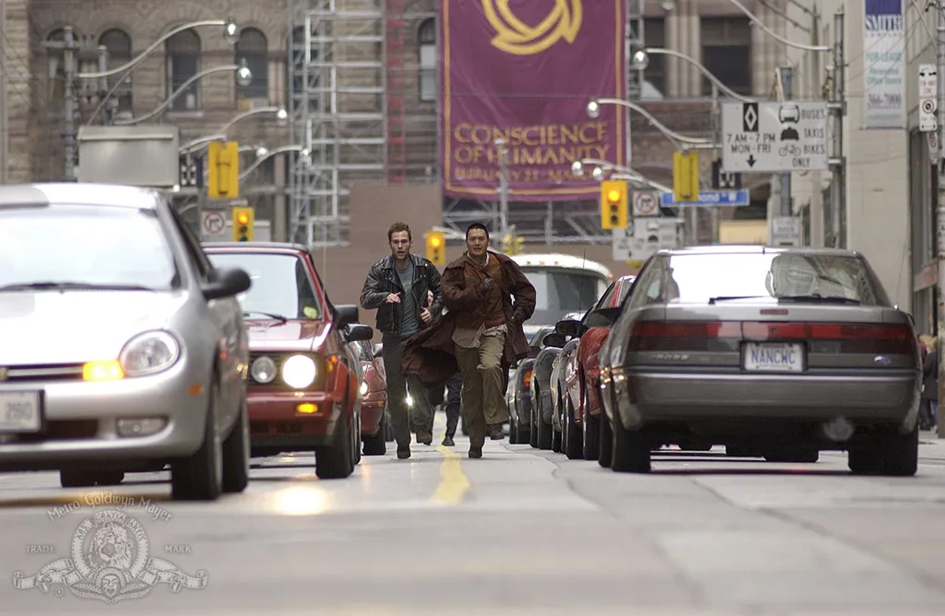 Chow Yun-Fat and Seann William Scott in Bulletproof Monk (2003)