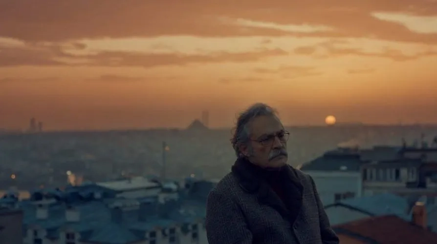 Haluk Bilginer in Persona (2018)