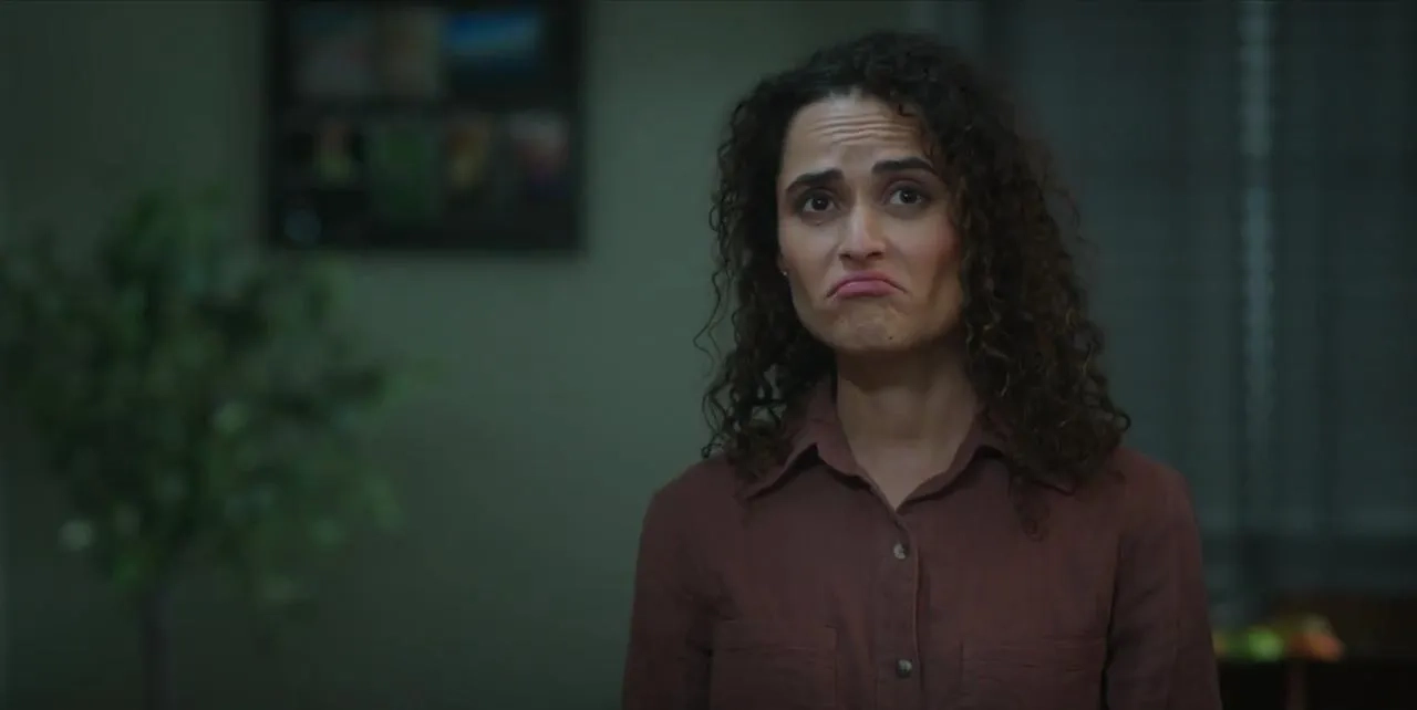 Stephanie Nogueras in Killing It (2022)