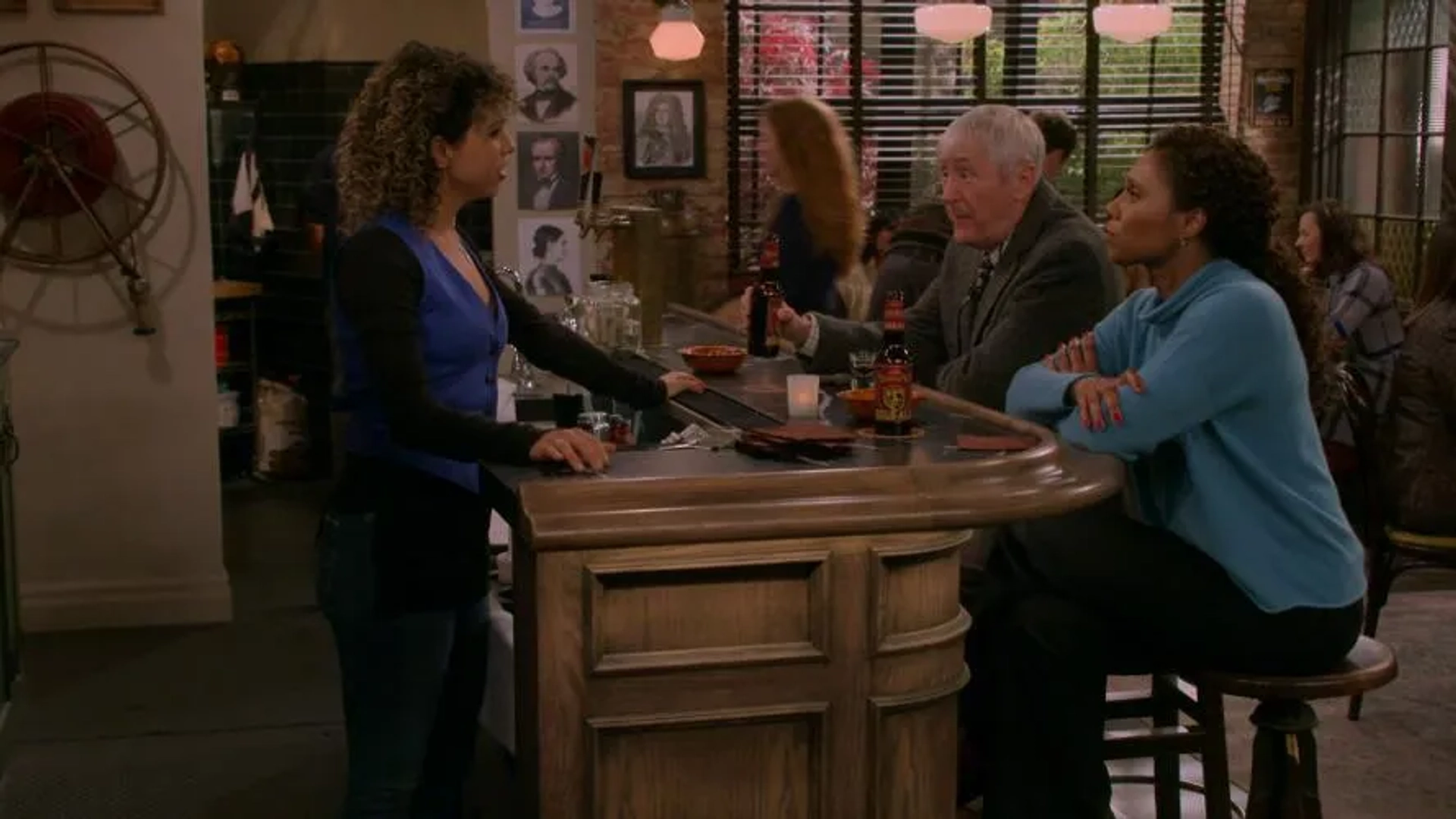 Nicholas Lyndhurst, Toks Olagundoye, Brittney Baxter, and Jess Salgueiro in Frasier (2023)