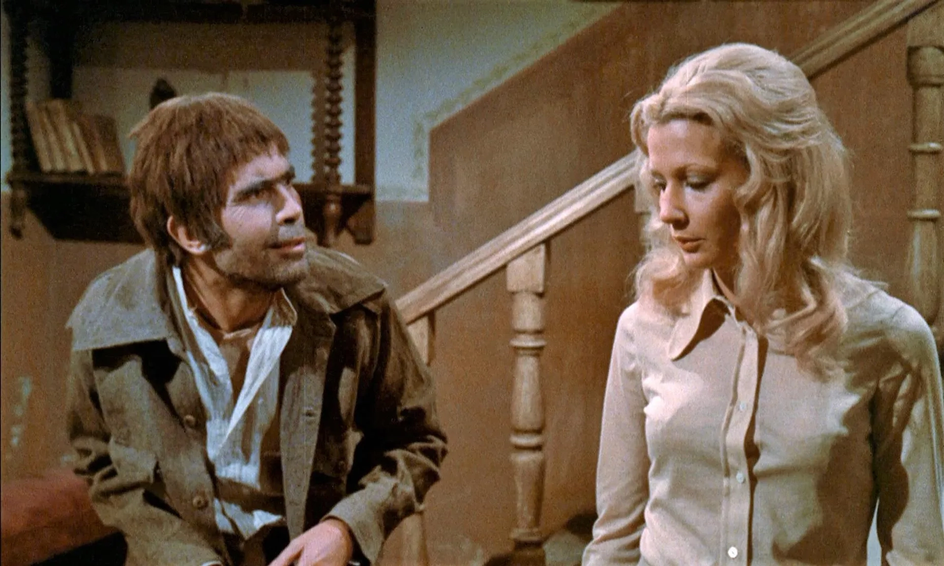 José Canalejas and Loreta Tovar in Return of the Evil Dead (1973)