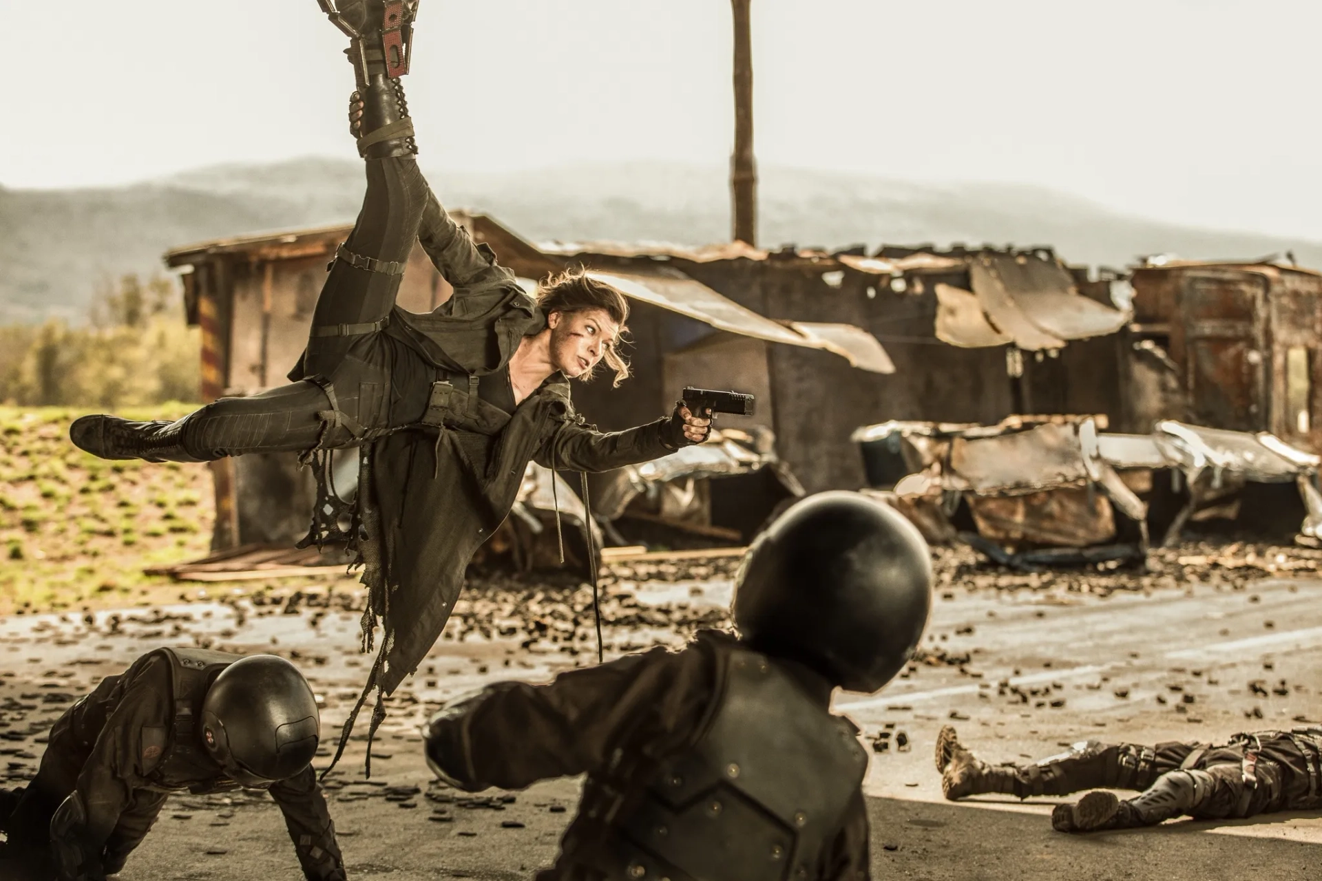 Milla Jovovich in Resident Evil: The Final Chapter (2016)