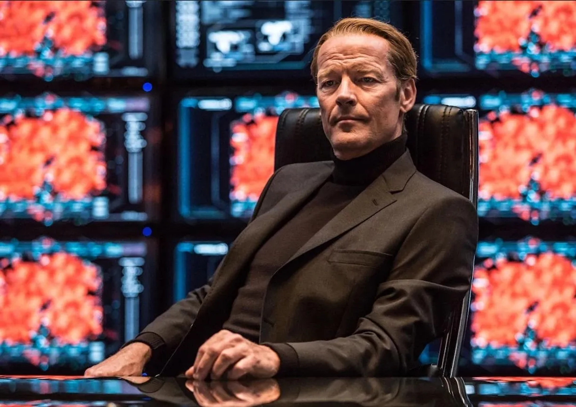 Iain Glen in Resident Evil: The Final Chapter (2016)