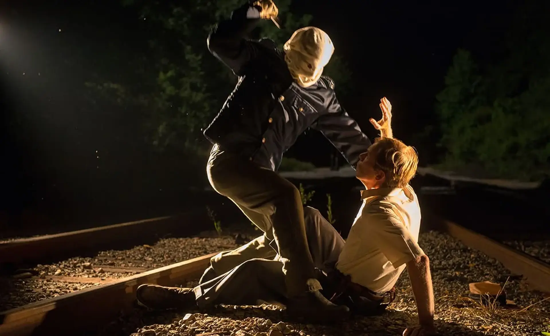 فیلم شهری که از غروب آفتاب وحشت داشت (The Town That Dreaded Sundown 2014)