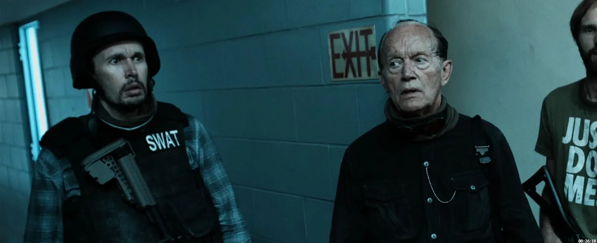 فیلم پایان نور روز (Daylight's End 2016)