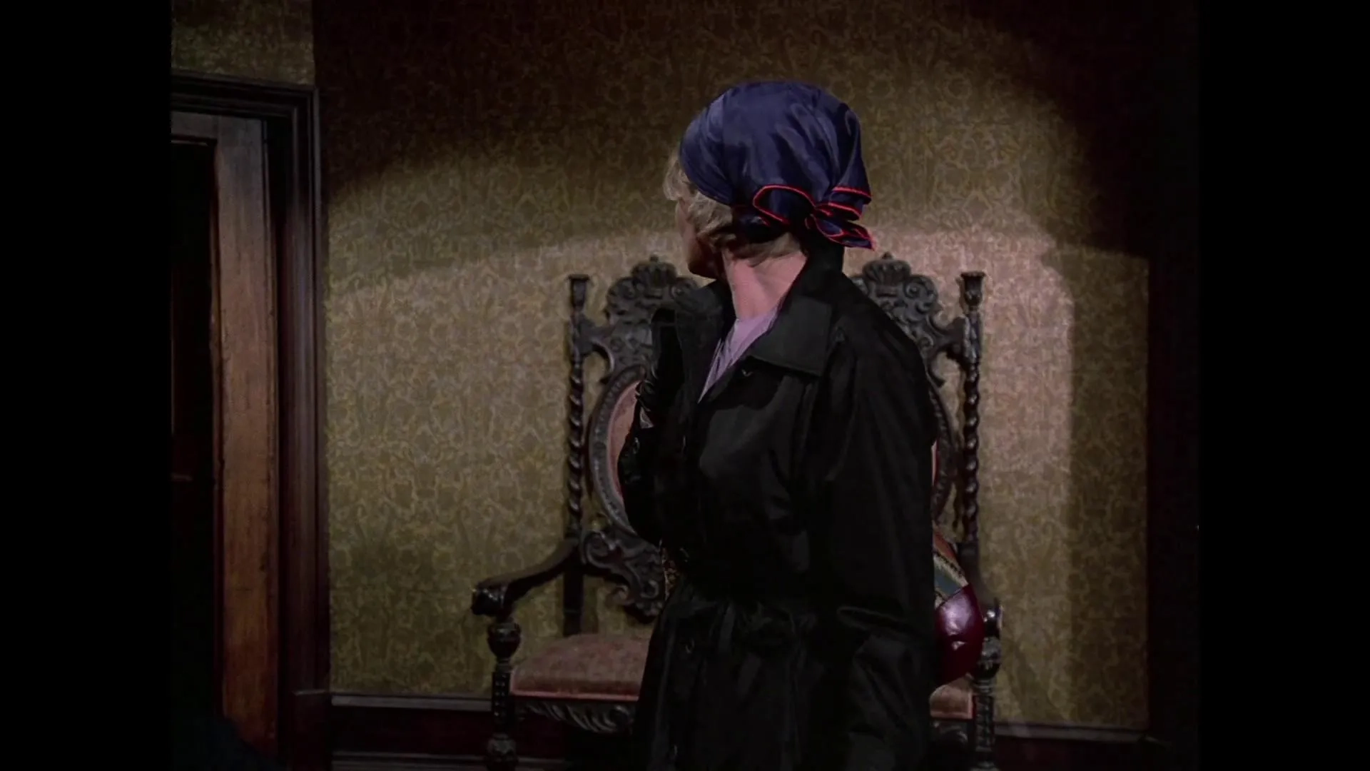 Joyce Van Patten in Columbo: Old Fashioned Murder (1976)