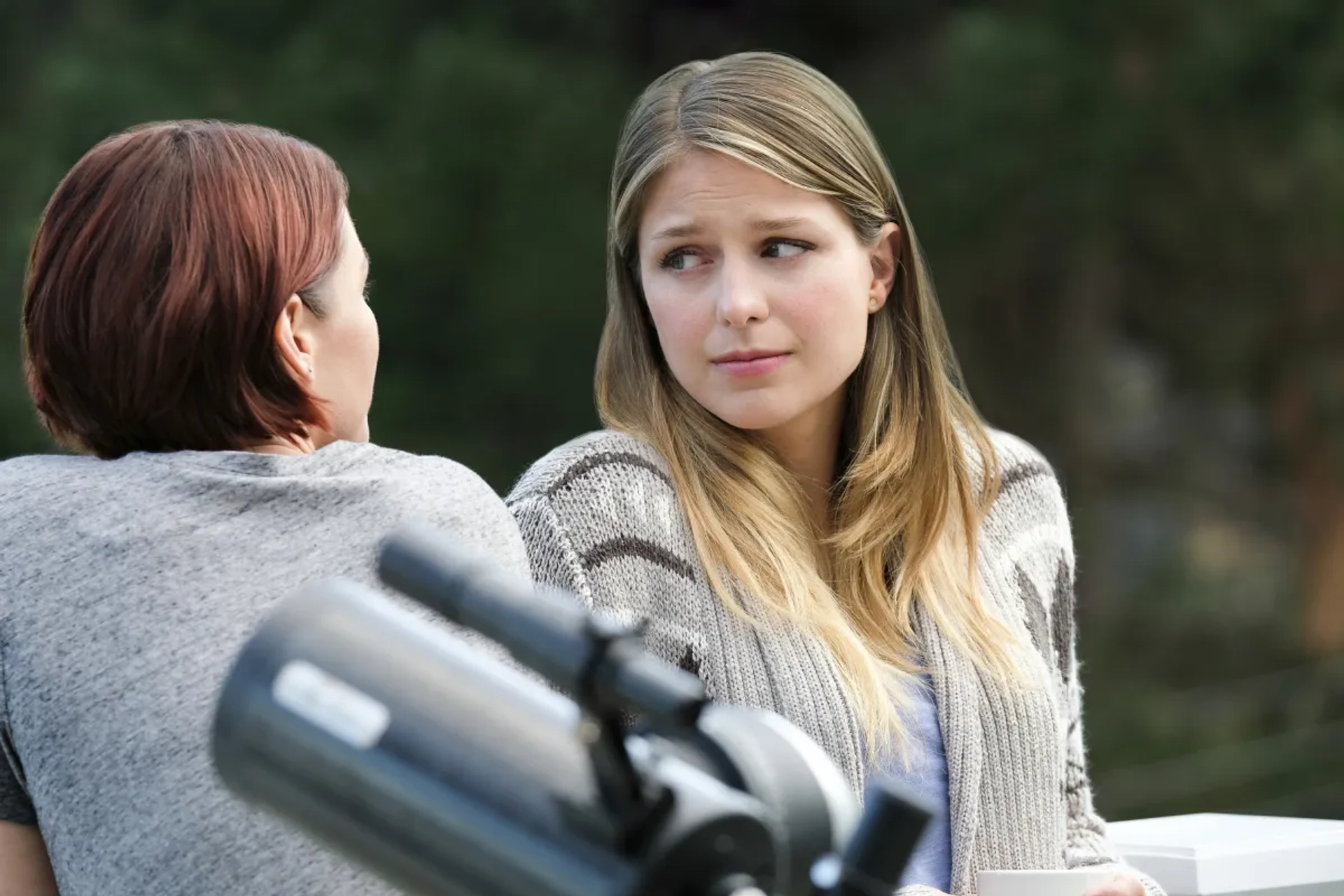 Chyler Leigh and Melissa Benoist in Supergirl (2015)