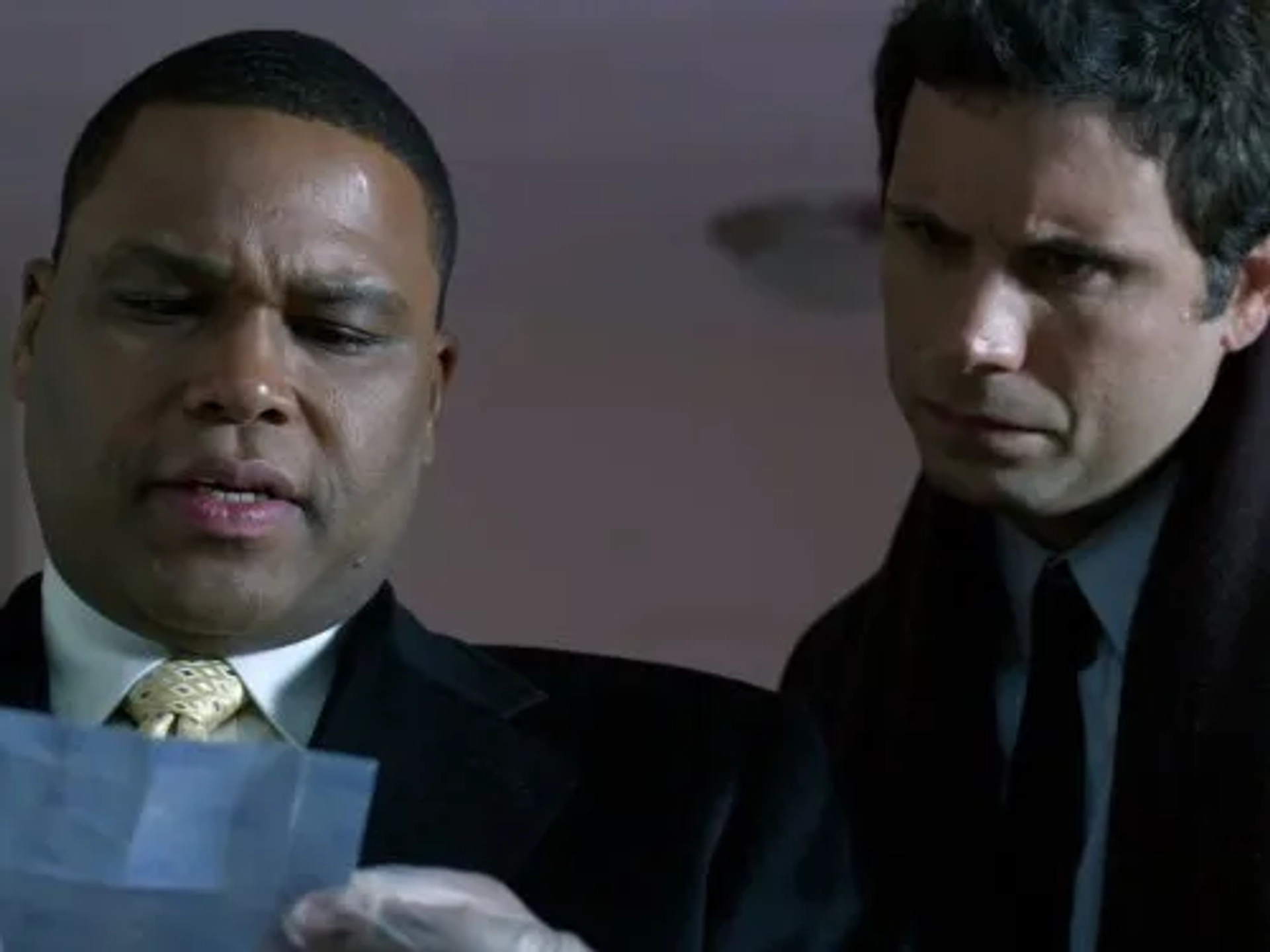 Jeremy Sisto and Anthony Anderson in Law & Order (1990)