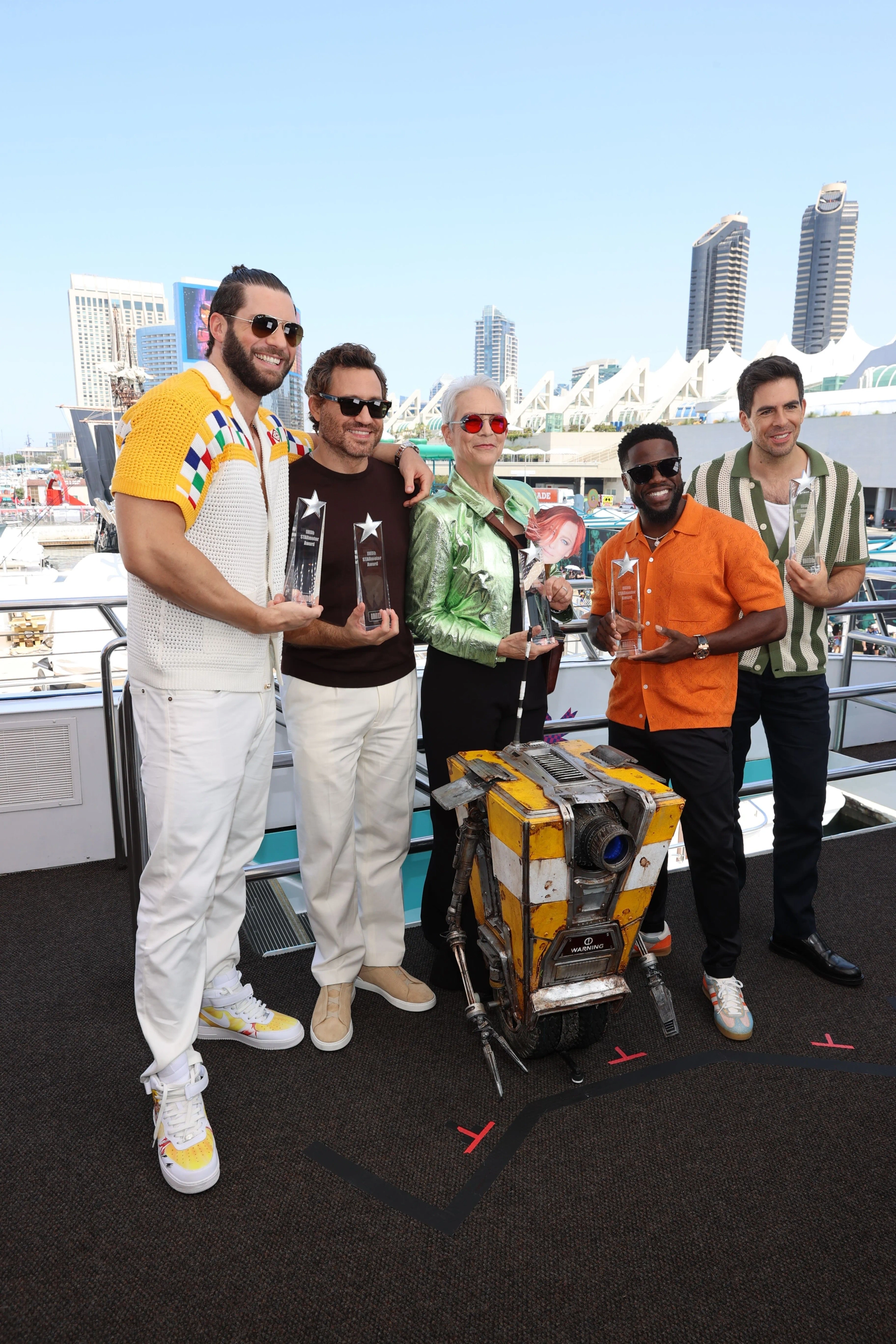 Jamie Lee Curtis, Kevin Hart, Eli Roth, Édgar Ramírez, and Florian Munteanu at an event for Borderlands (2024)