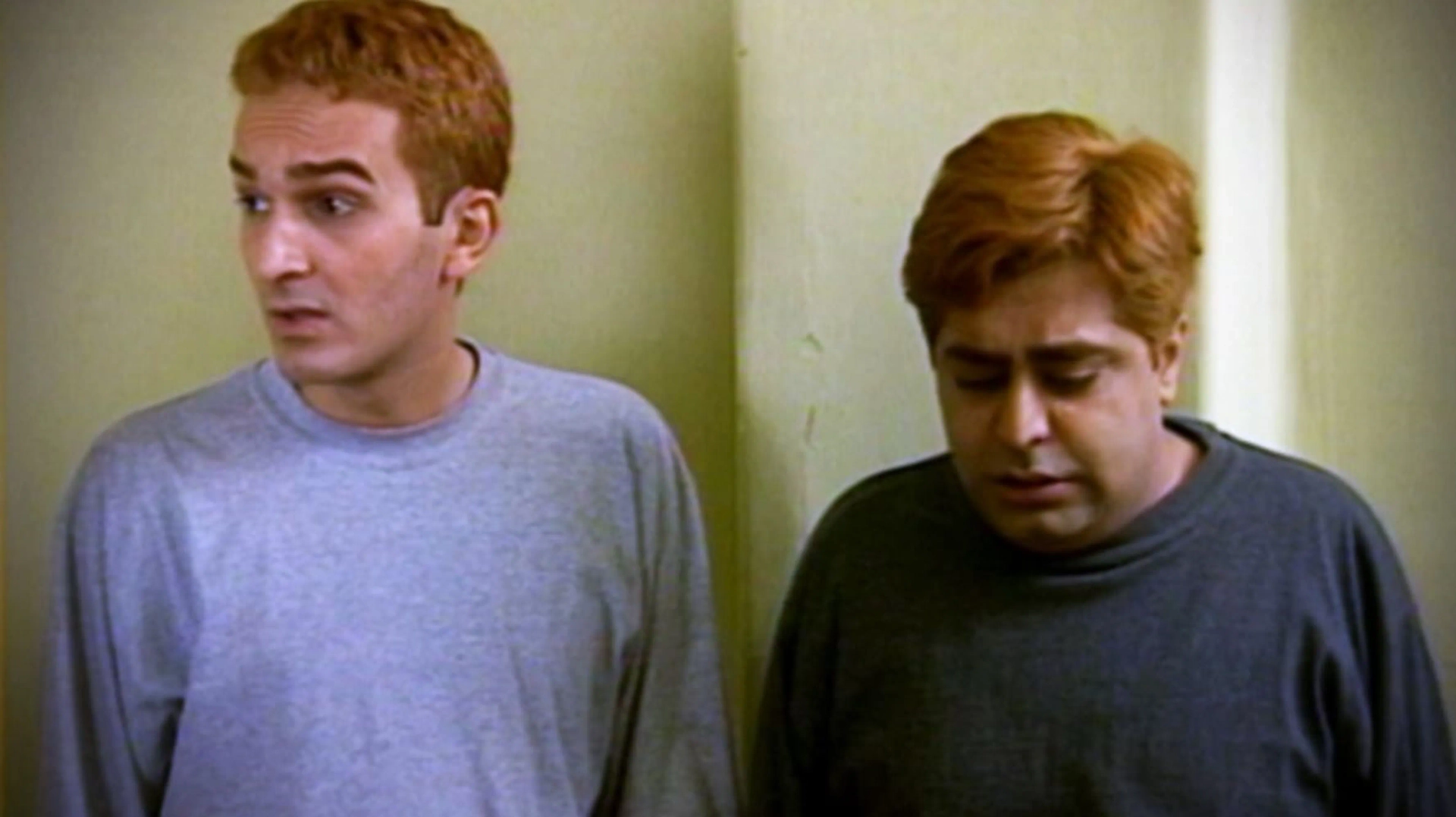 Reza Shafi' Jam and Bijan Banafshekhah in In Chand Nanfar (1999)
