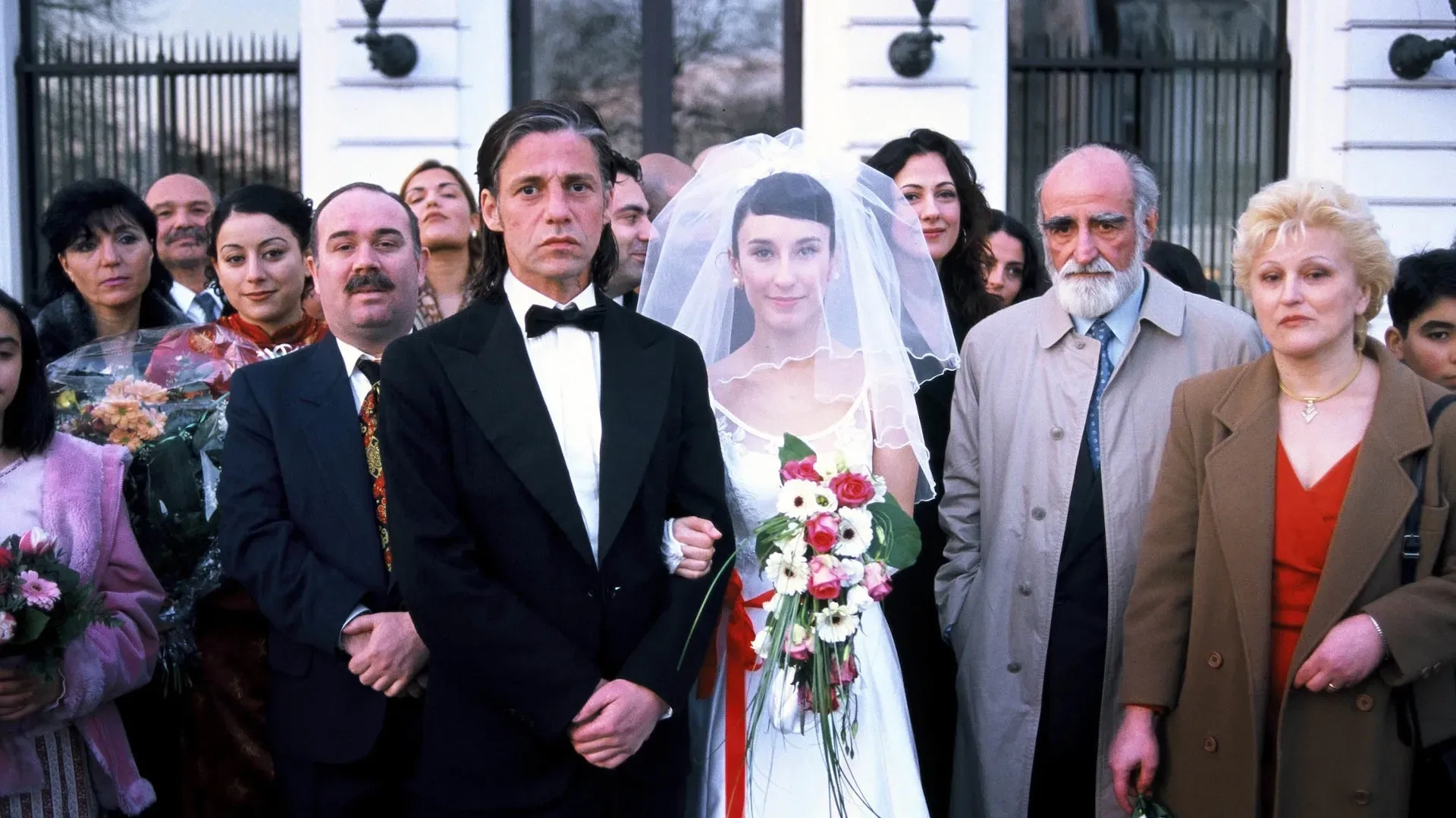 در-مقابل-دیوار