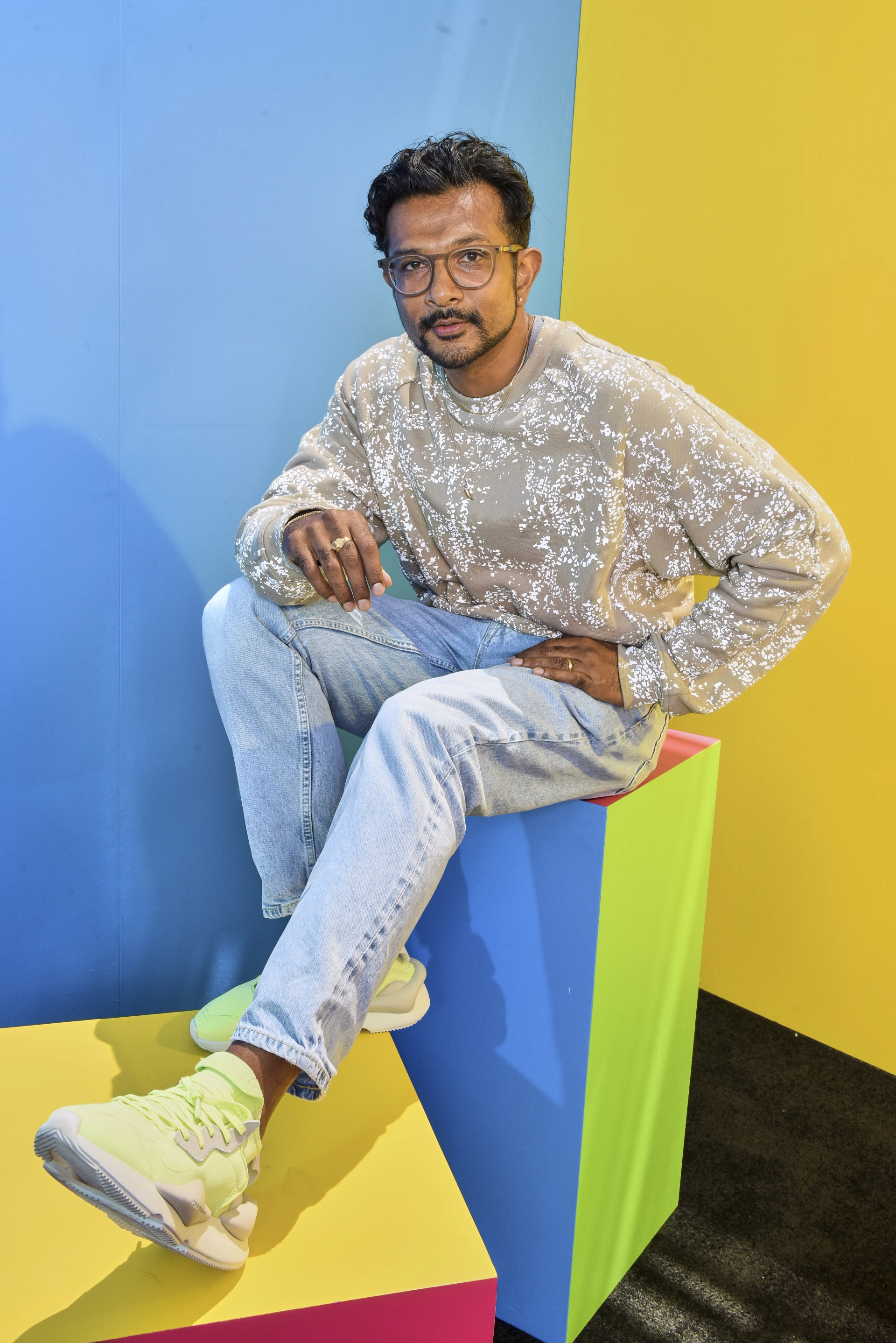 Utkarsh Ambudkar in Ghosts (2021)