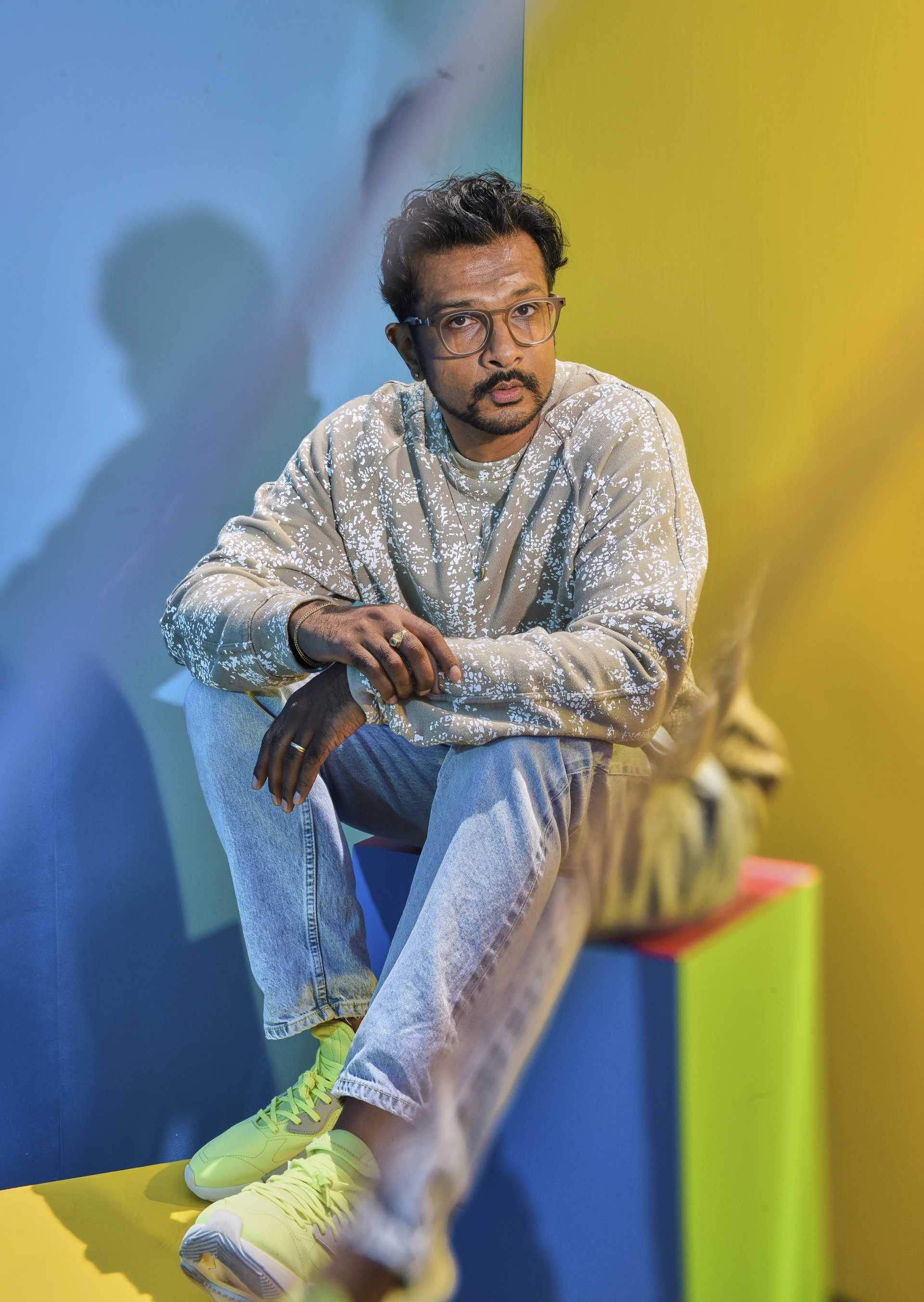 Utkarsh Ambudkar in Ghosts (2021)