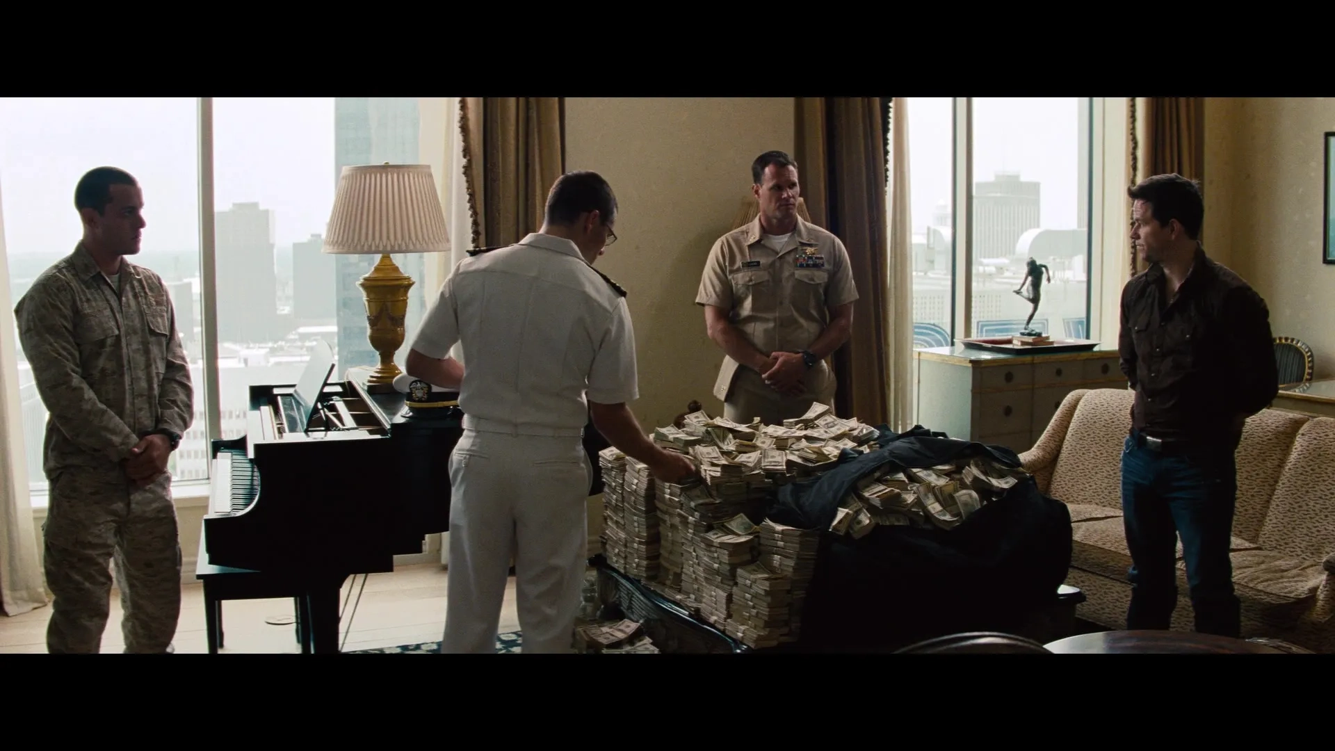 فیلم ۲ اسلحه (2 Guns -2013)