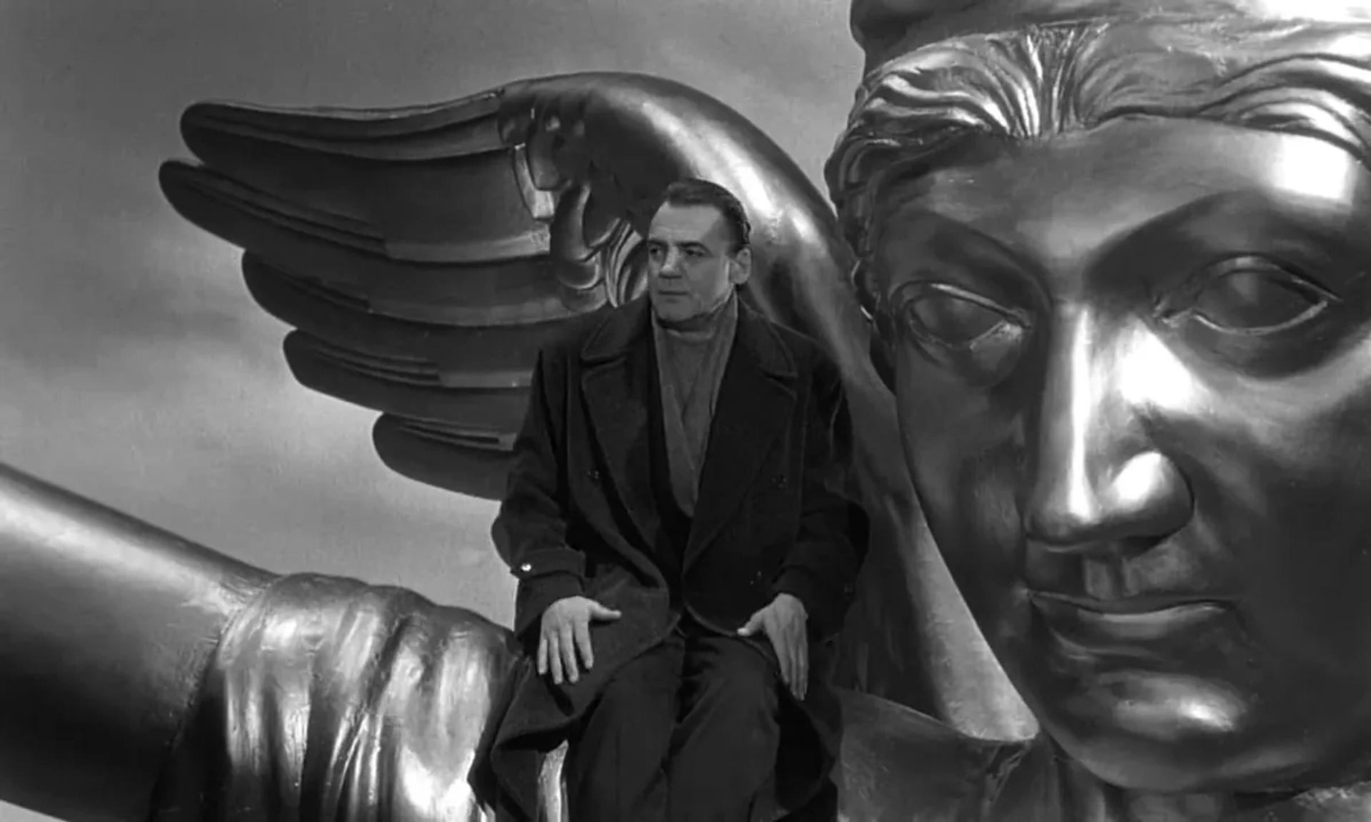 Bruno Ganz in Wings of Desire (1987)