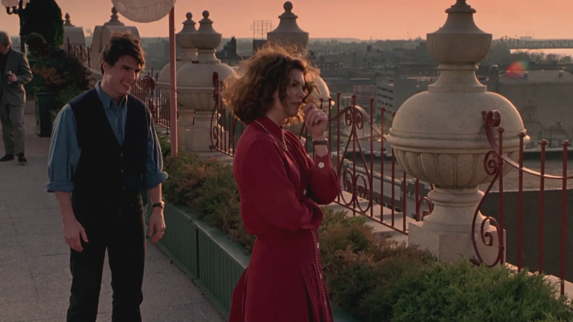 Tom Cruise and Jeanne Tripplehorn in The Firm (1993)