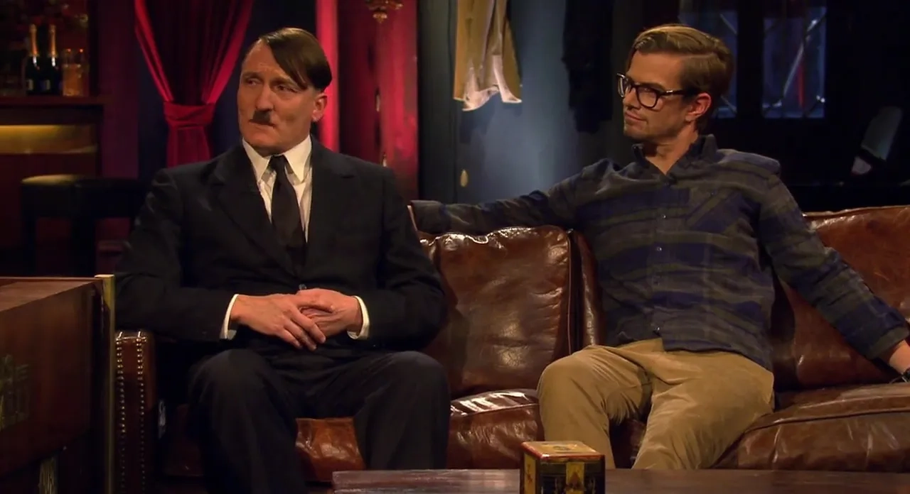 Oliver Masucci and Joko Winterscheidt in Look Who's Back (2015)