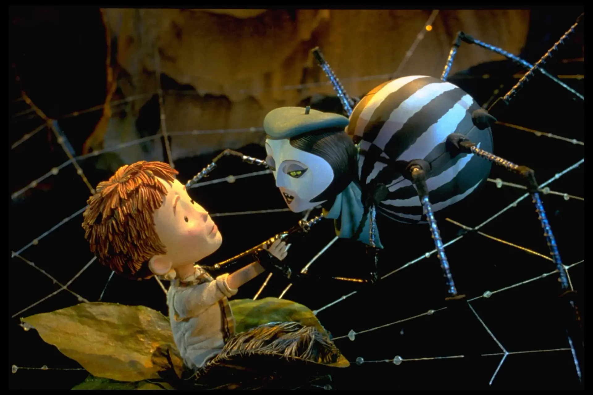 انیمیشن جیمز و هلوی غول پیکر (James and the Giant Peach 1996)