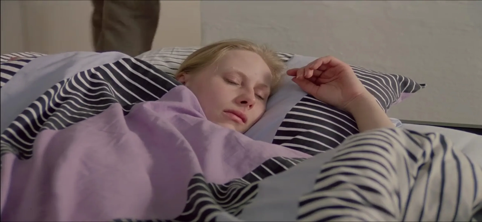 فیلم دختر کارخانه کبریت سازی (The Match Factory Girl 1990)