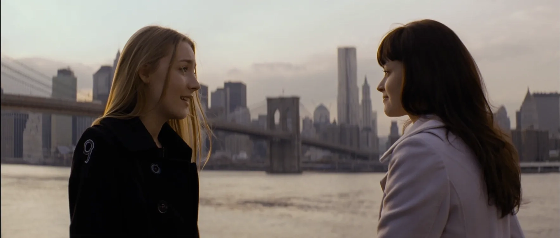 فیلم وایولت و دیزی (Violet & Daisy 2011)