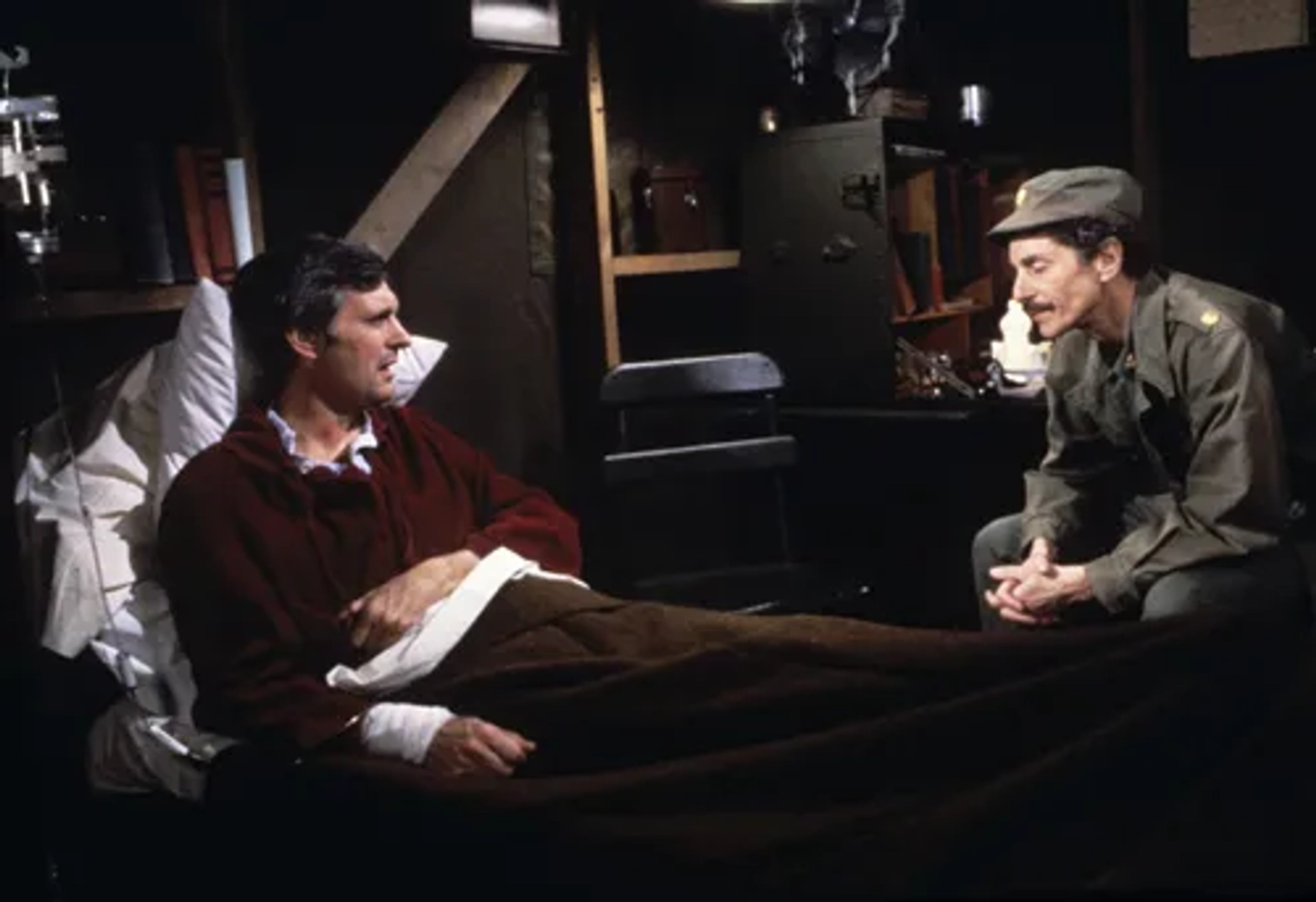 Alan Alda and Allan Arbus in M*A*S*H (1972)