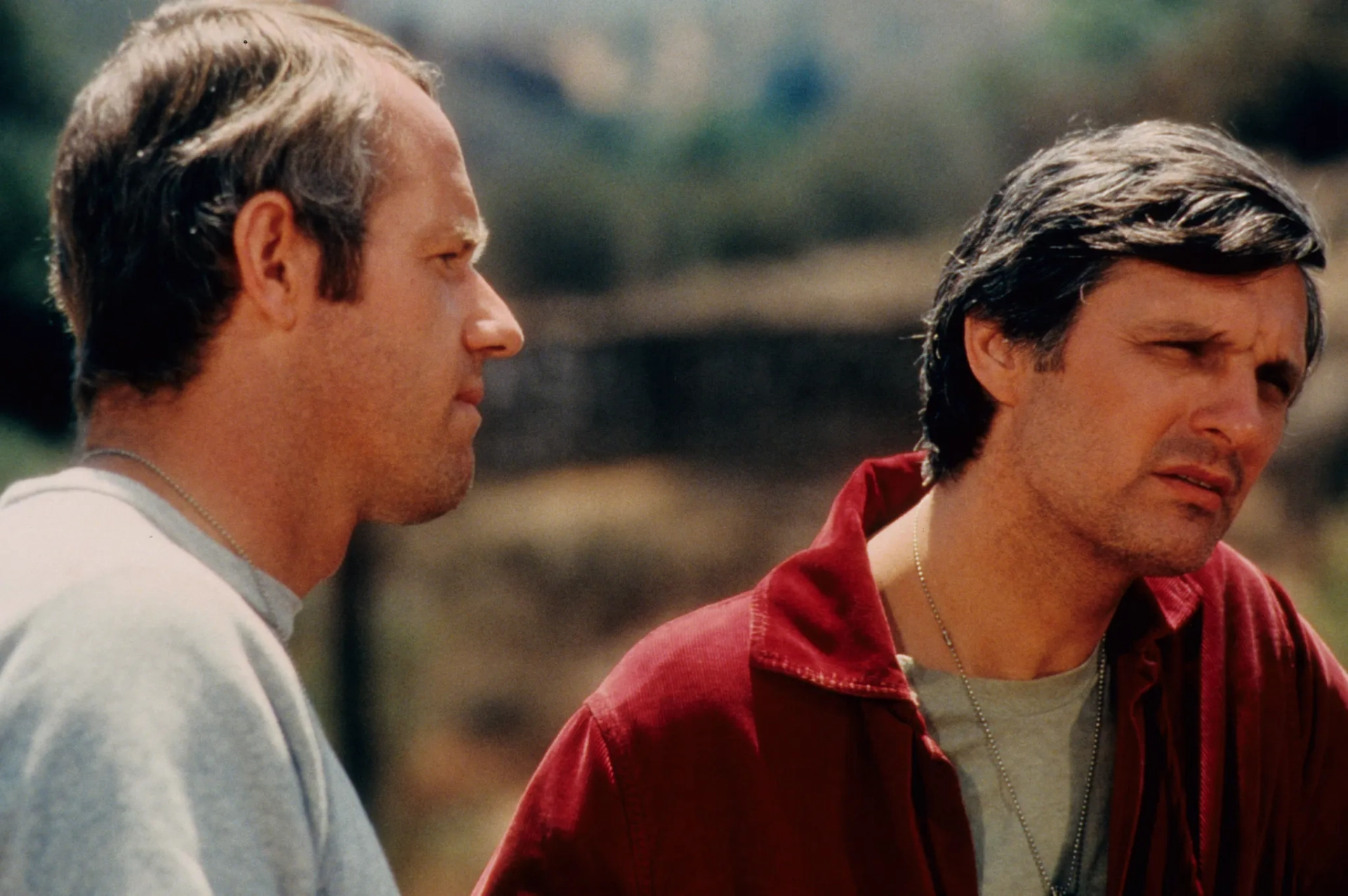 Alan Alda and Mike Farrell in M*A*S*H (1972)