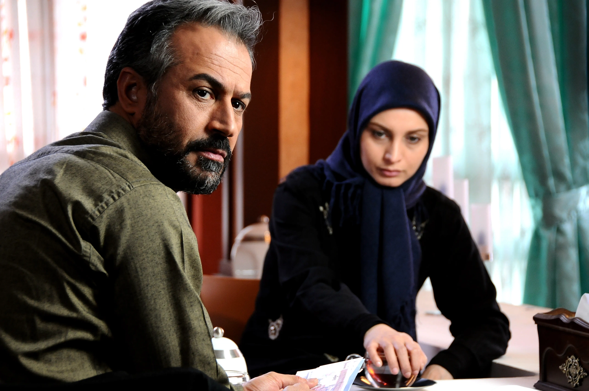Danial Hakimi and Maryam Kavyani in Distances (2010)
