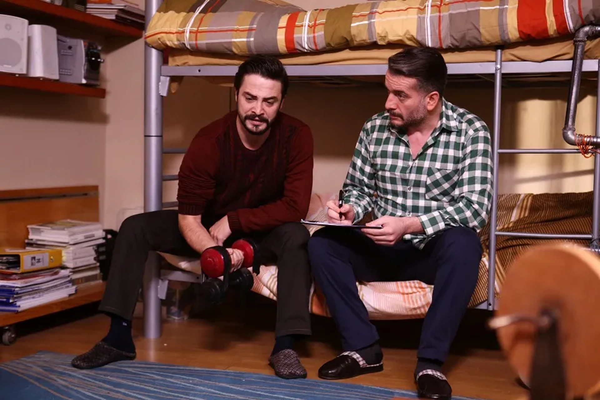 Murat Cemcir and Ahmet Kural in Kardes Payi (2014)