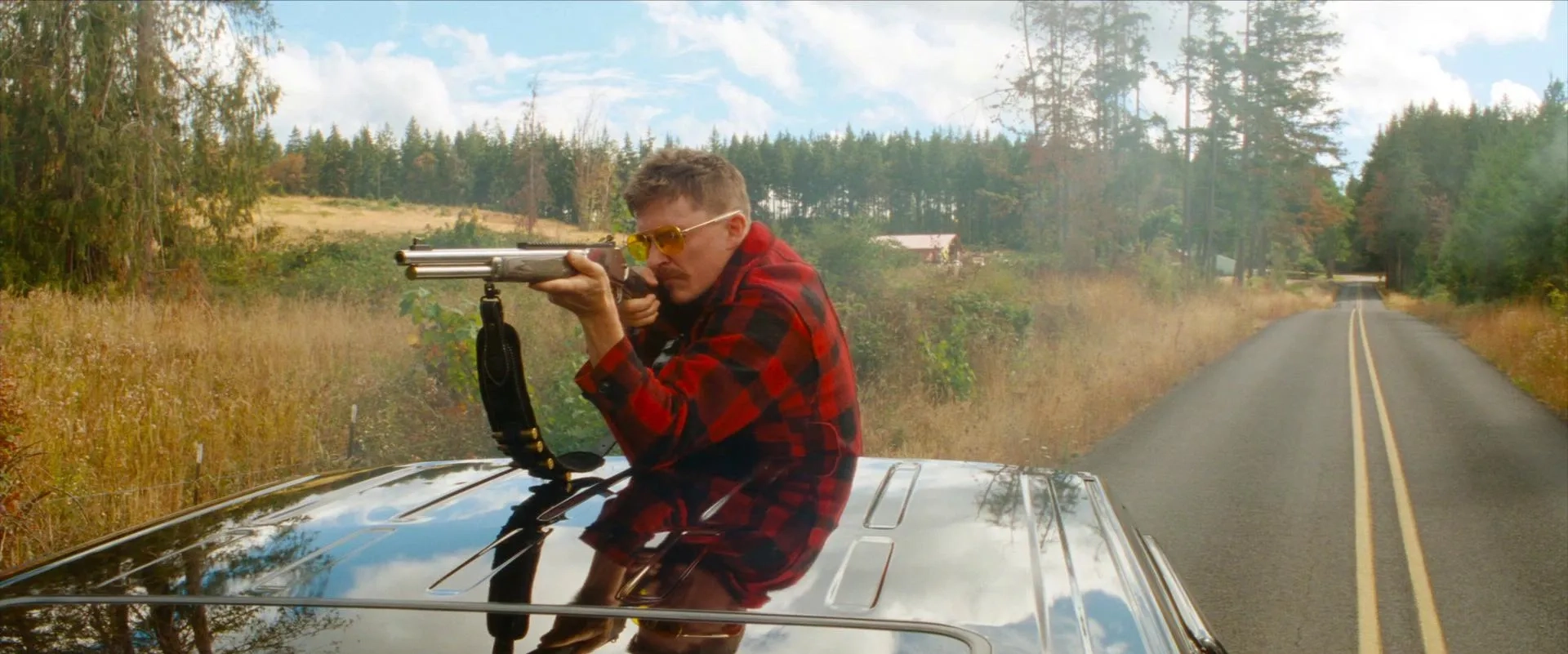 Kyle Gallner in Strange Darling (2023)