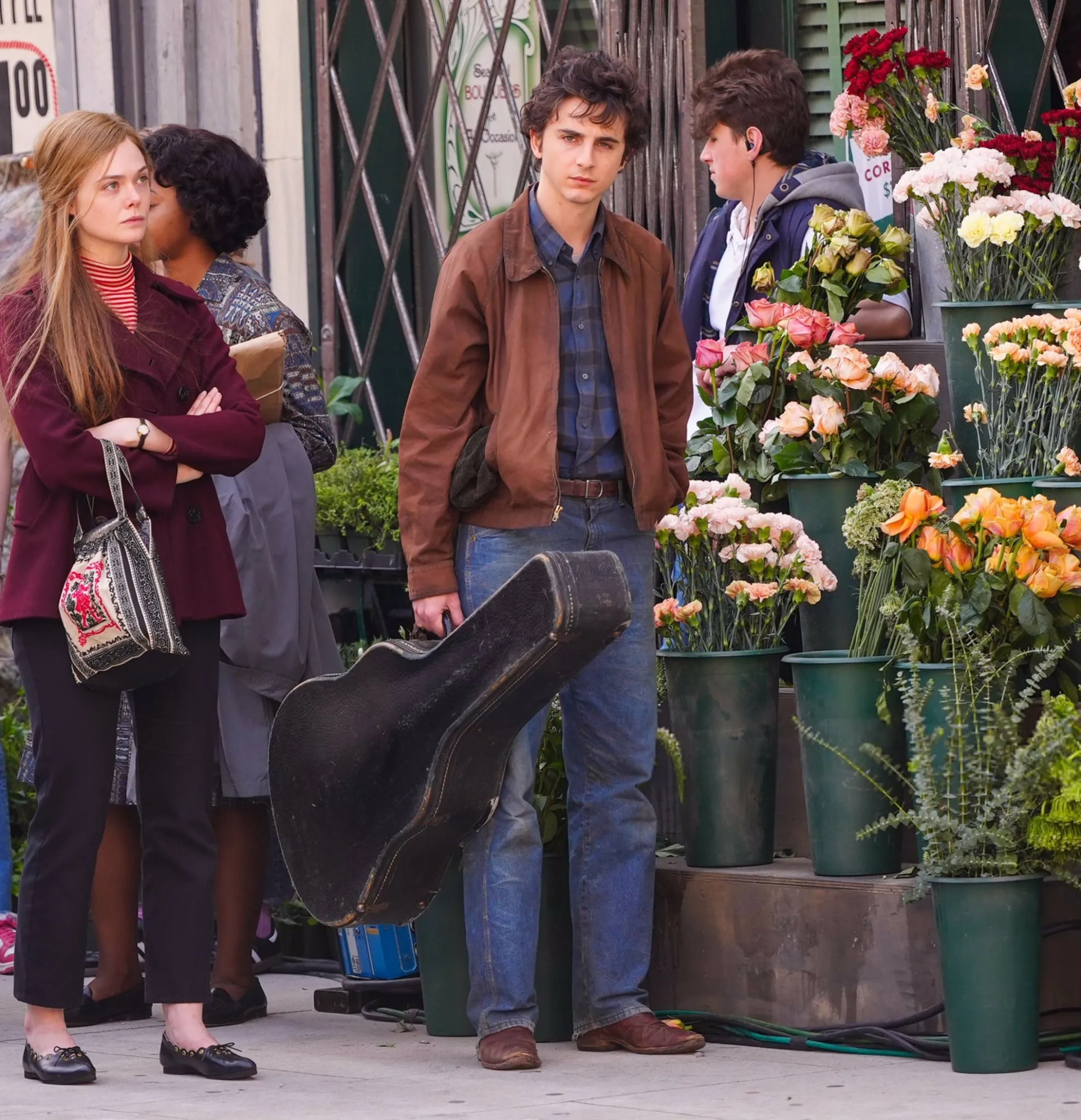 Elle Fanning and Timothée Chalamet in A Complete Unknown (2024)