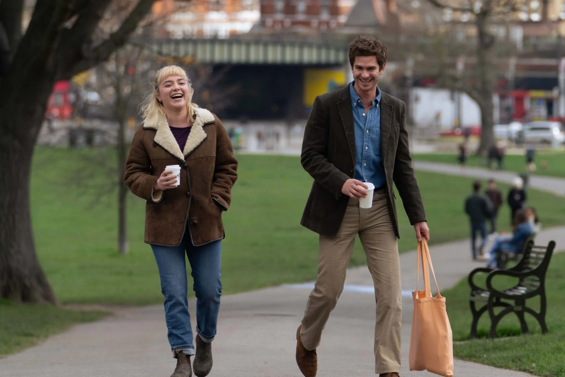 Andrew Garfield and Florence Pugh in We Live in Time (2024)