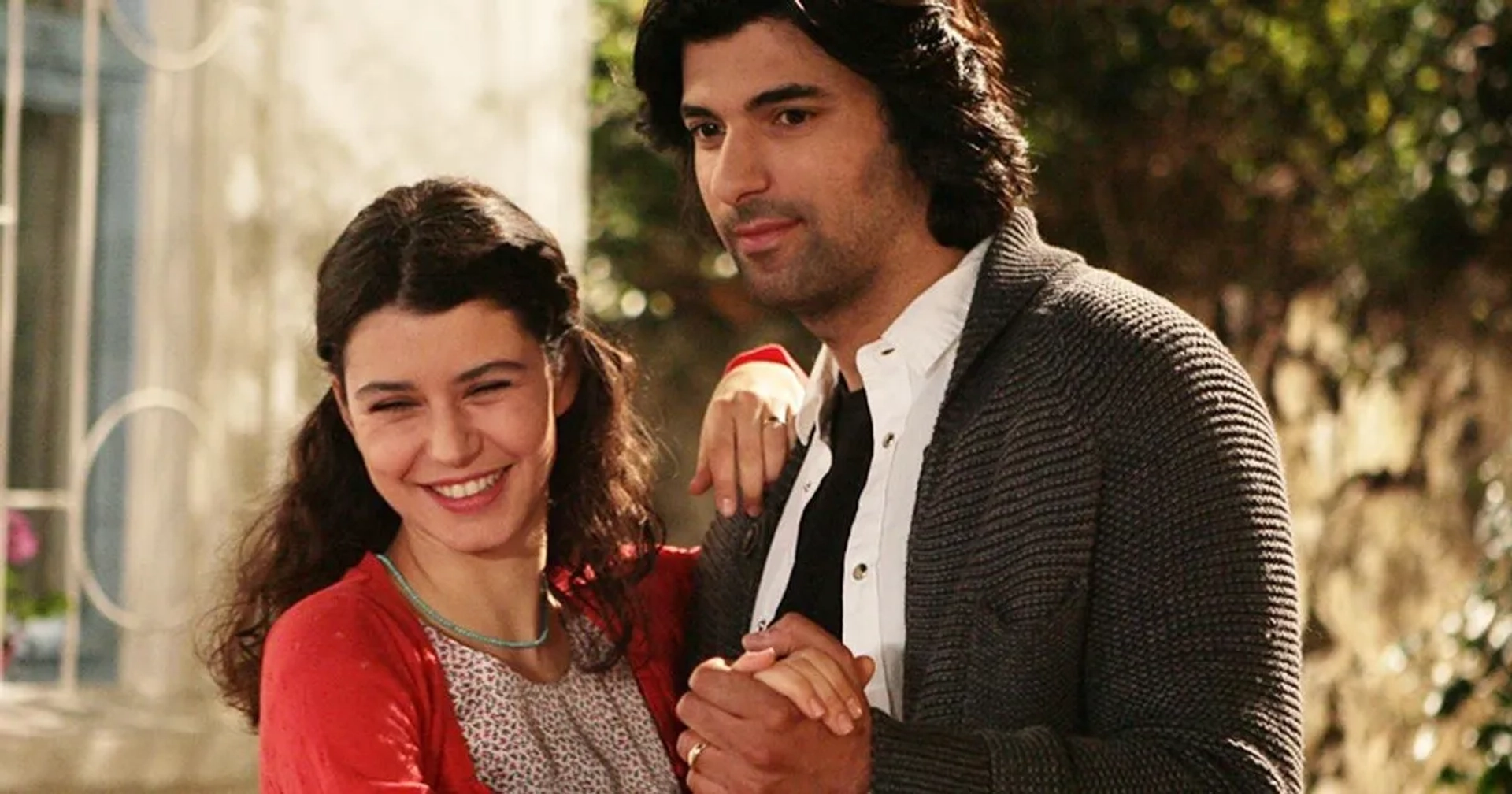 Beren Saat and Engin Akyürek in What Is Fatmagul's Fault? (2010)