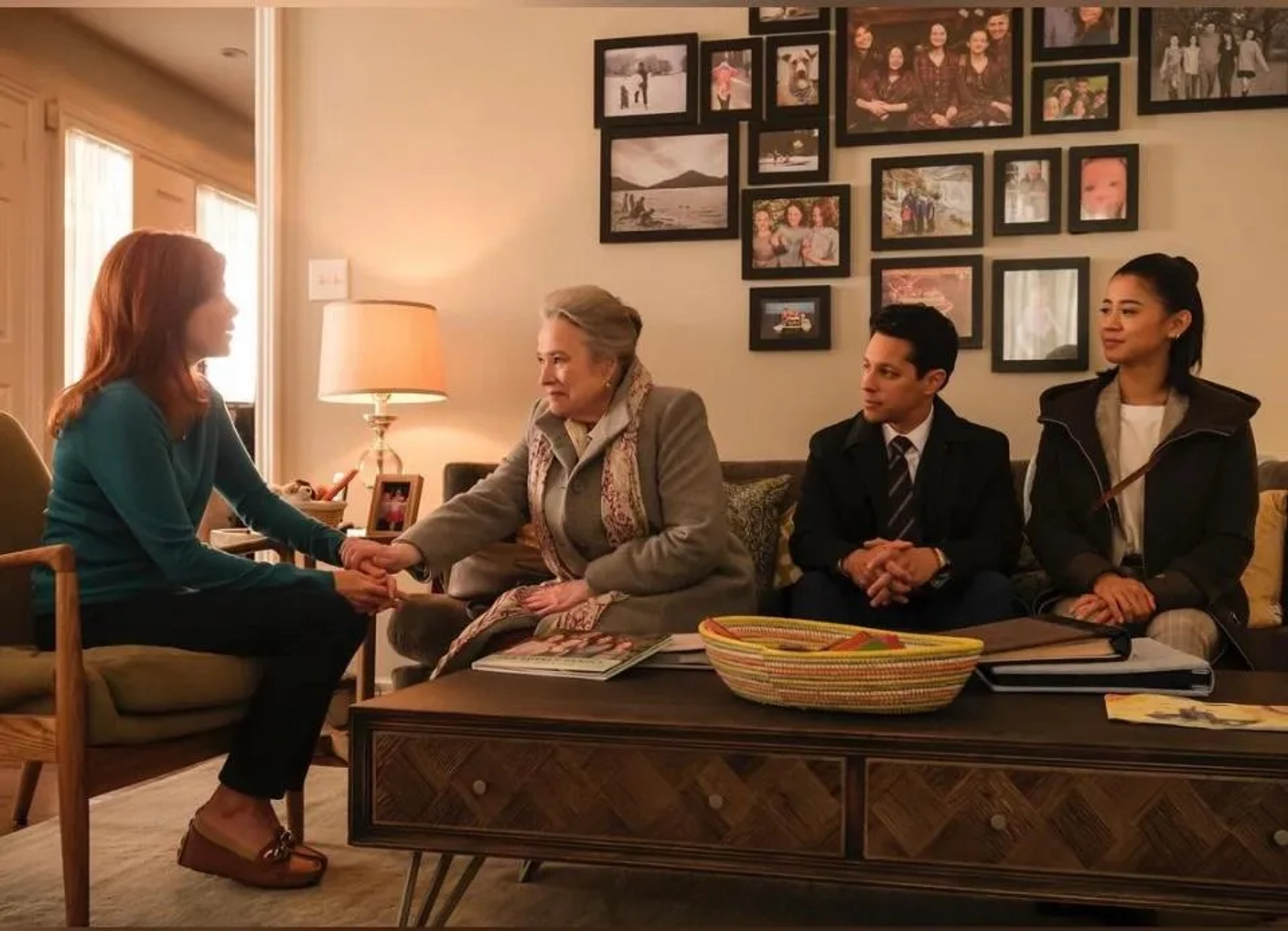 Kathy Bates, Nicole de Boer, Leah Lewis, and David Del Rio in Matlock (2024)