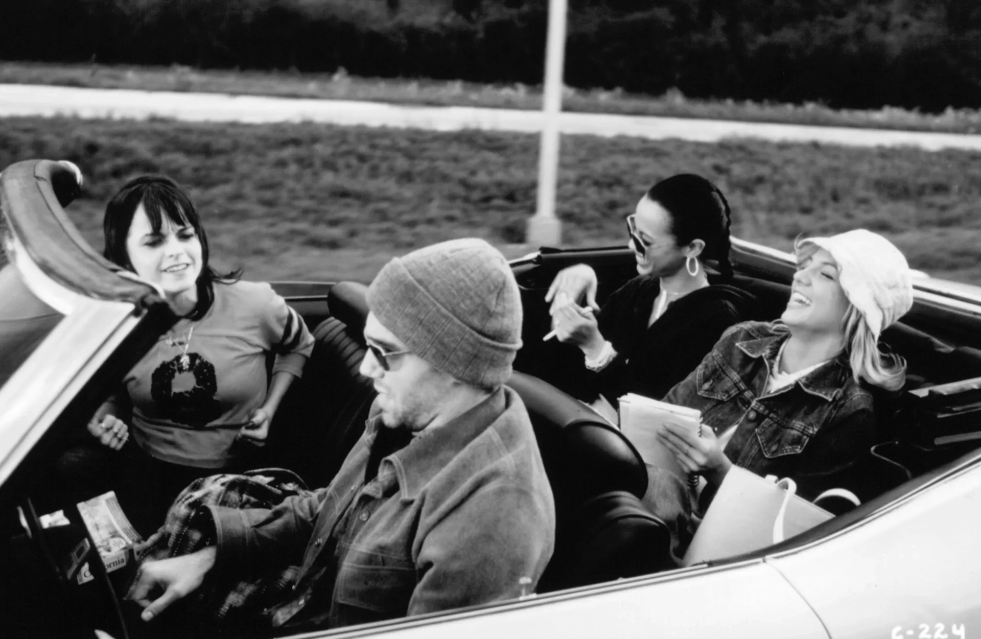 فیلم چهارراه (Crossroads 2002)