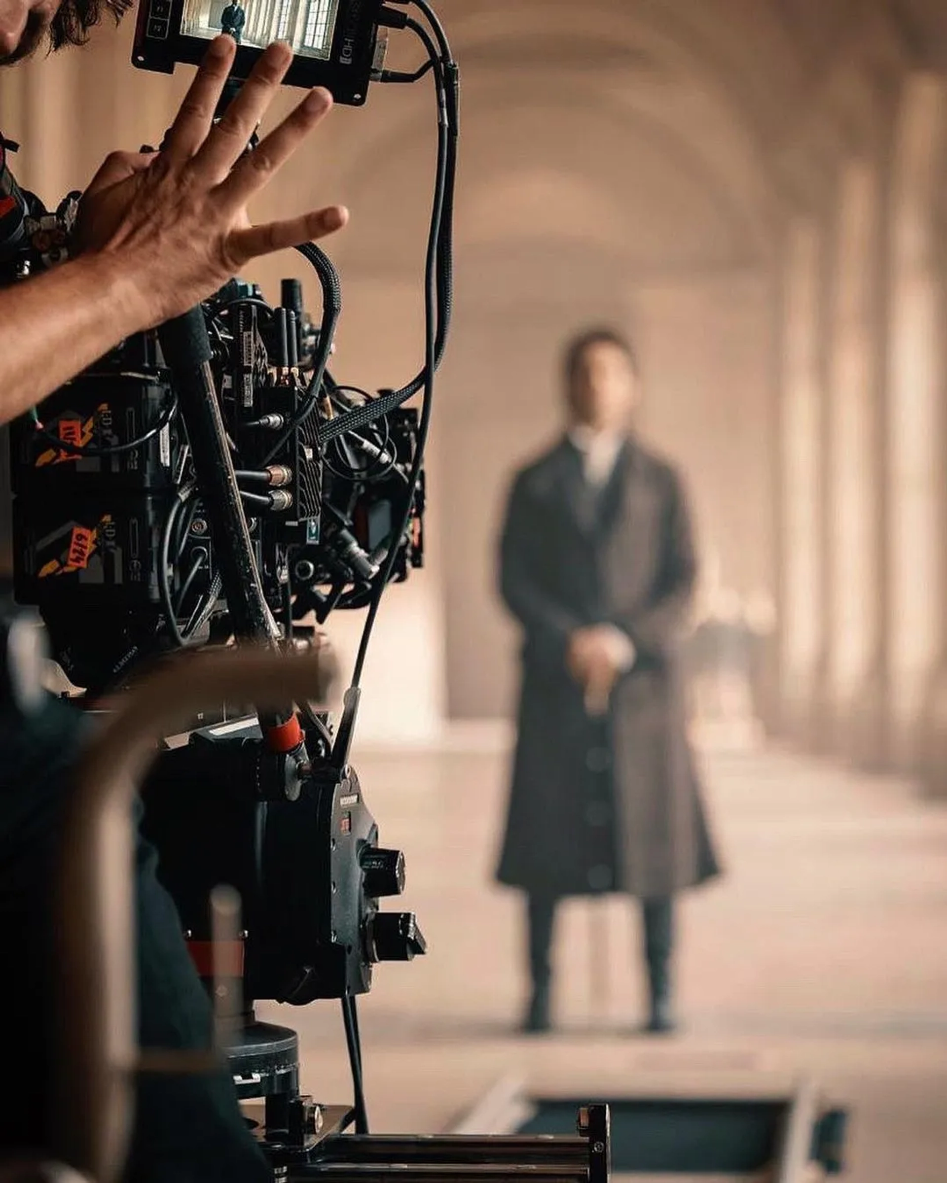 Pierre Niney in The Count of Monte-Cristo (2024)