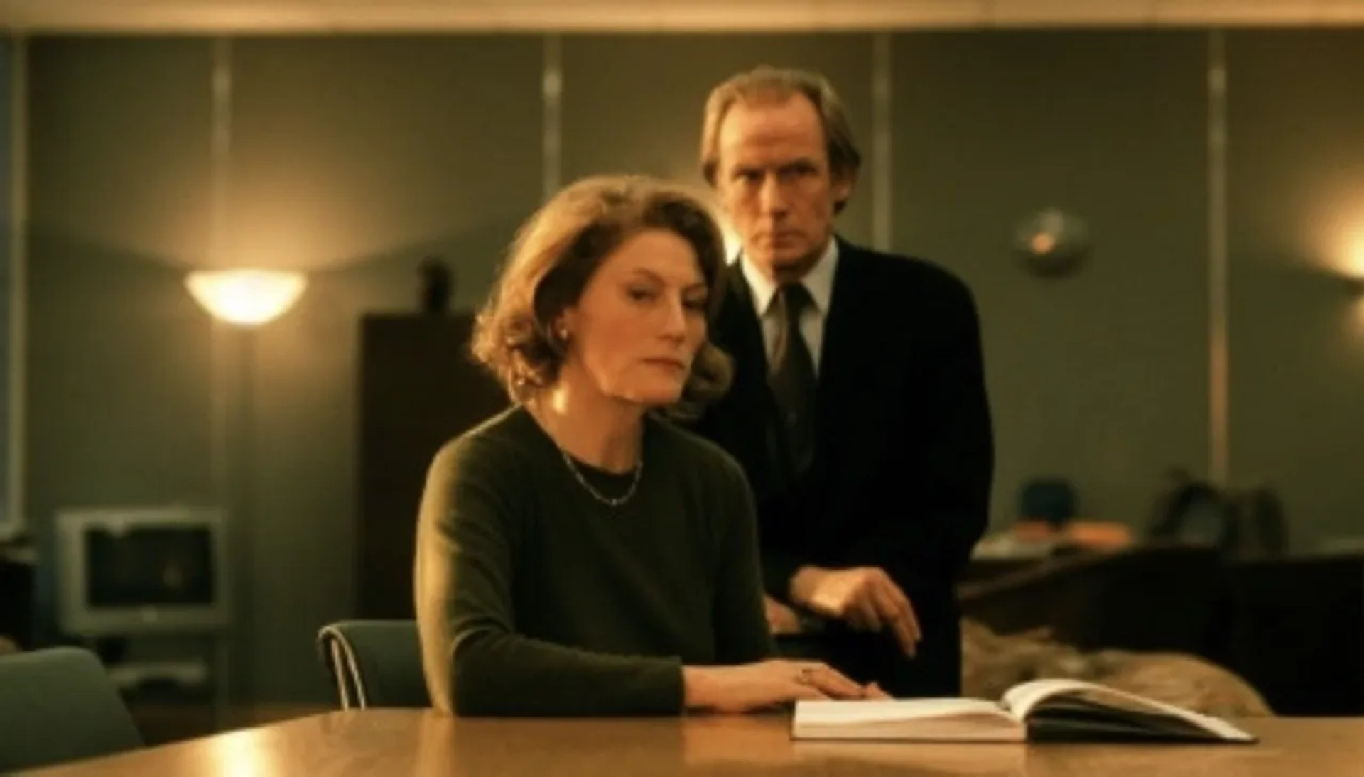 Geraldine James and Bill Nighy in State of Play (2003)