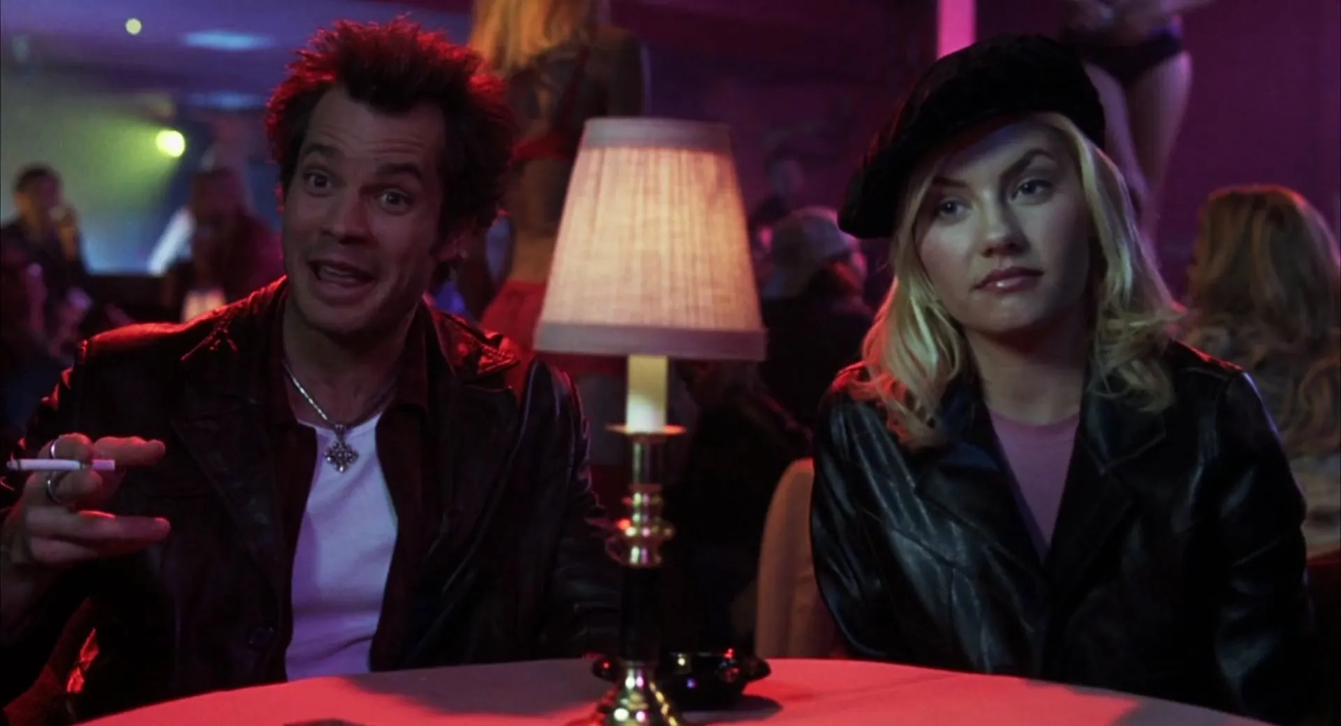 فیلم دختر همسایه (The Girl Next Door 2004)