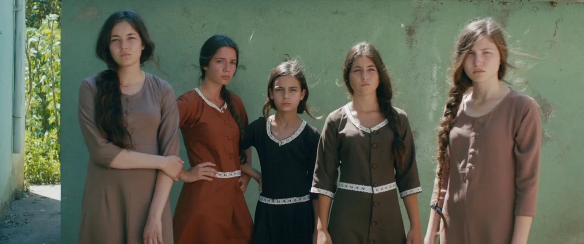 Elit Iscan, Günes Sensoy, Doga Zeynep Doguslu, Tugba Sunguroglu, and Ilayda Akdogan in Mustang (2015)