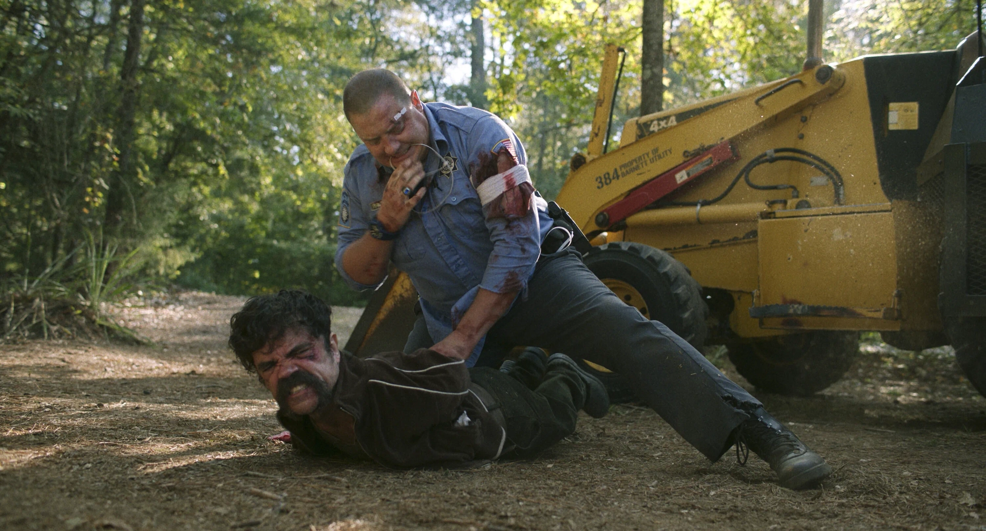 Brendan Fraser and Peter Dinklage in Brothers (2024)