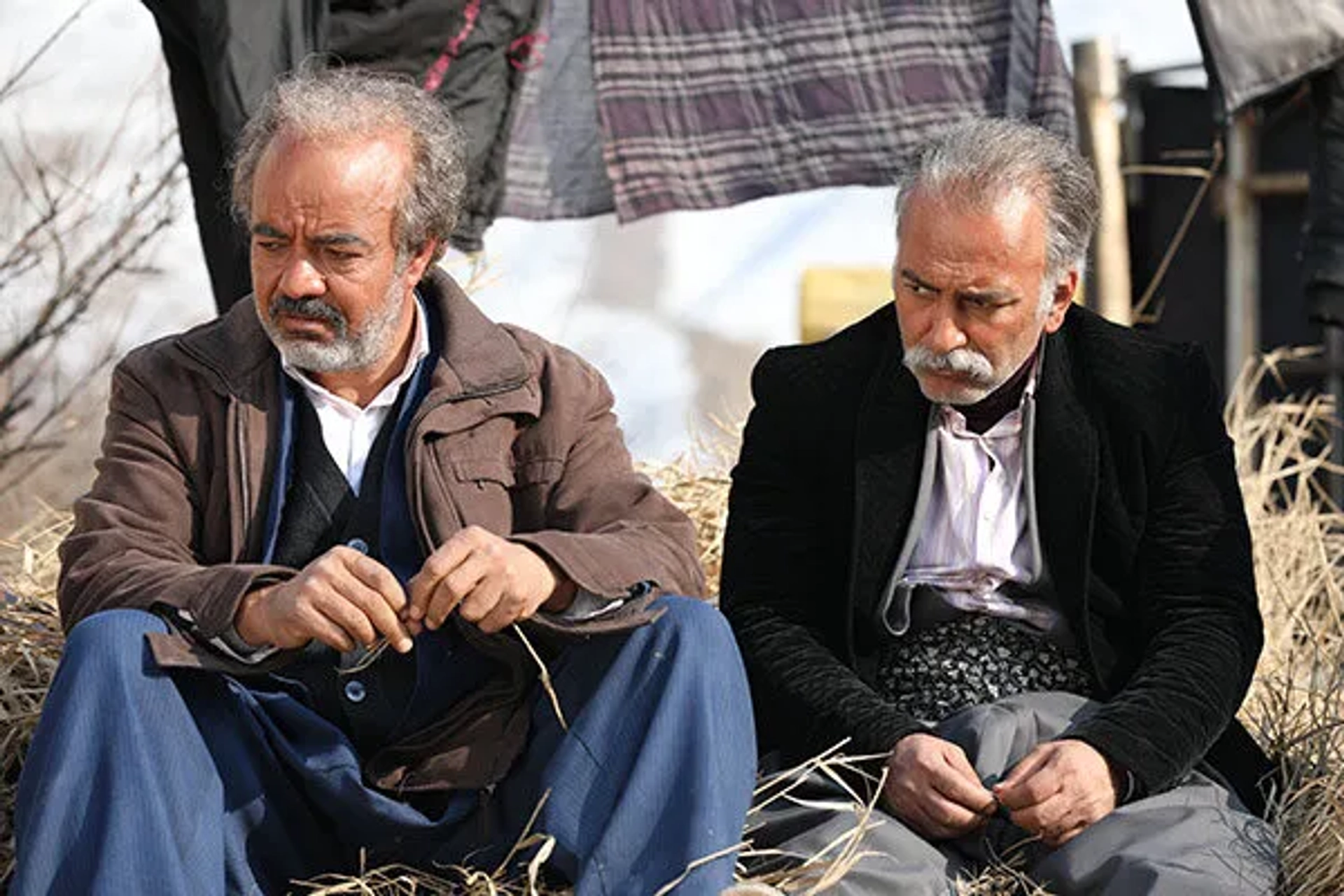 Saeed Aghakhani and Hamid Reza Azarang in Noon Khe (2019)