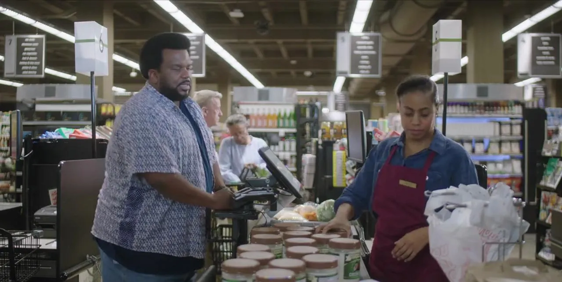 Craig Robinson and Lena Richard in Killing It (2022)