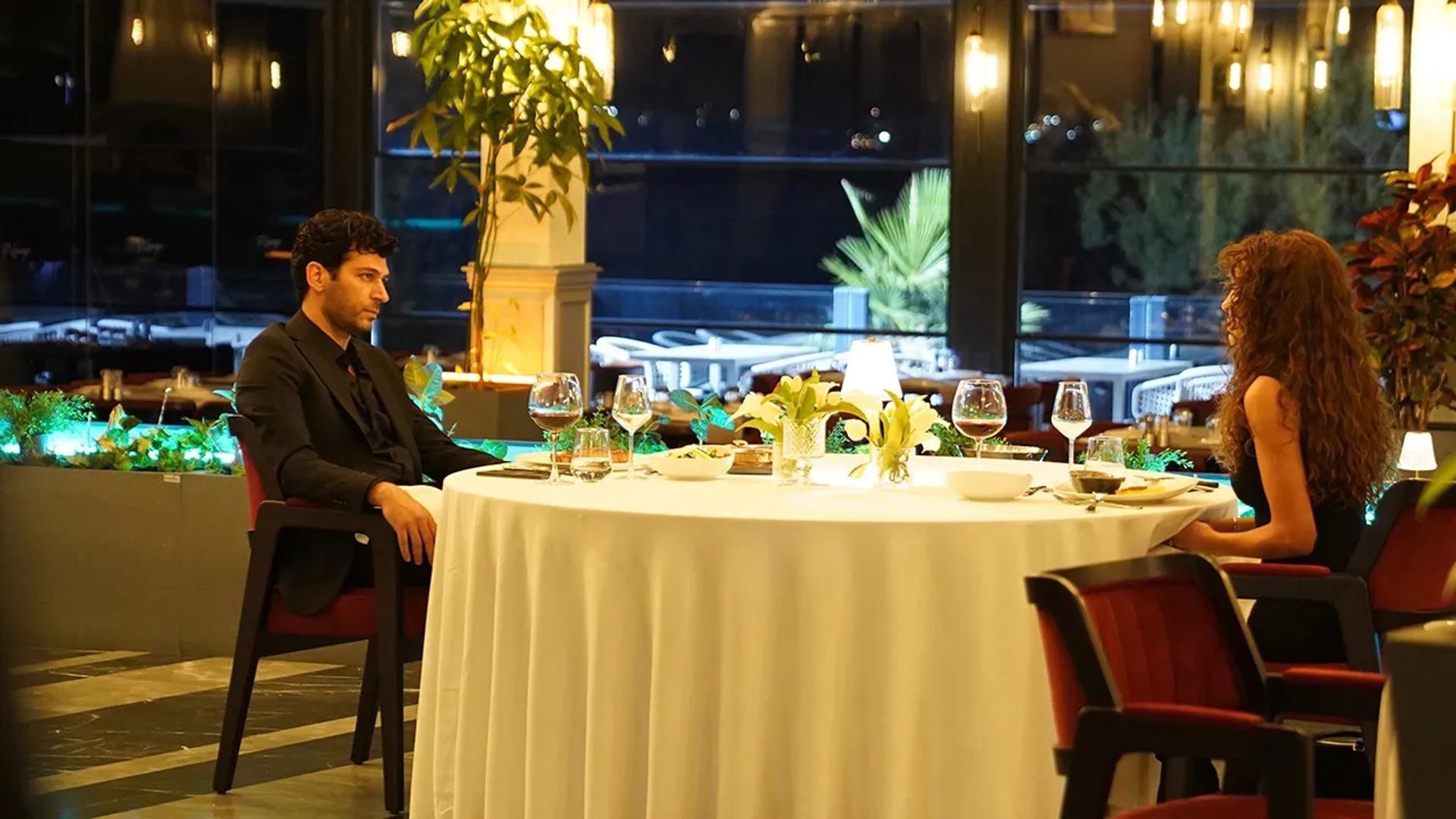 Murat Yildirim and Ebru Sahin in Gizli Bahçe (2024)