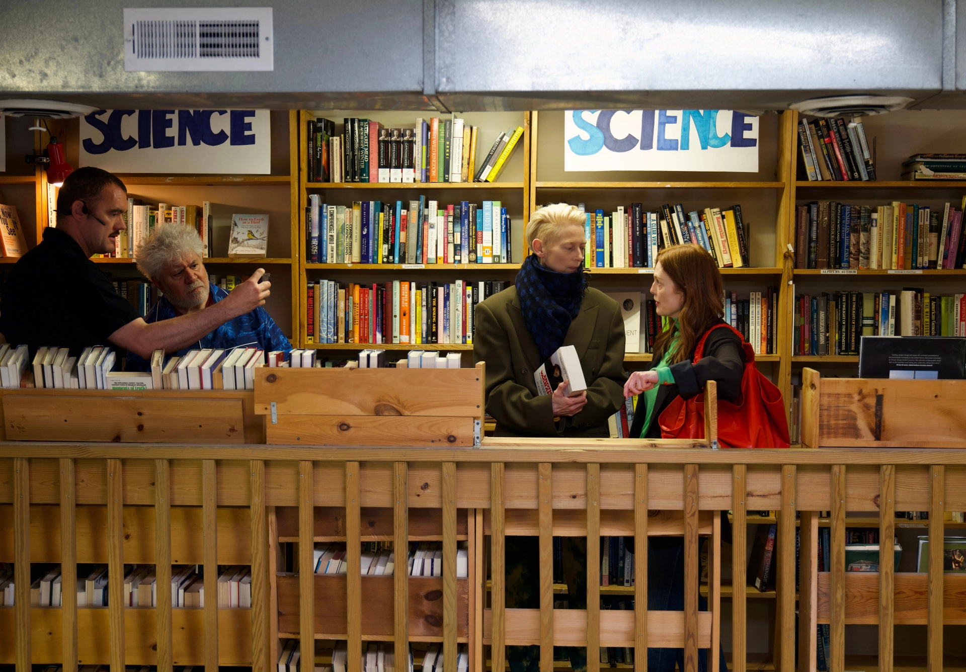 Julianne Moore, Pedro Almodóvar, and Tilda Swinton in The Room Next Door (2024)